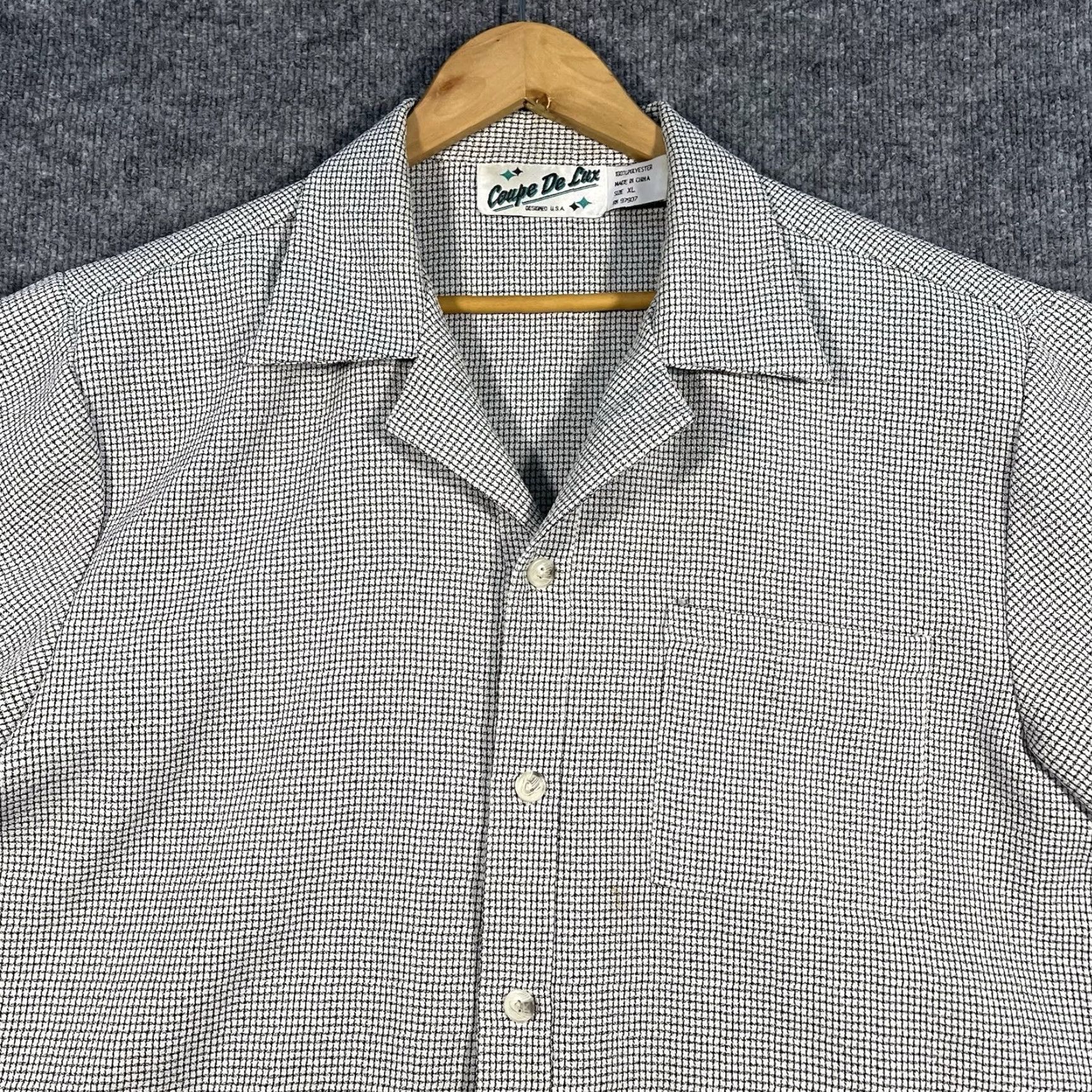 Vintage VINTAGE Coupe De Lux Mens XL Shirt Short Sleeve Button Camp Collar Striped 90s Gray Graphics Mens Size US XL / EU 56 / 4 - 2 Thumbnail