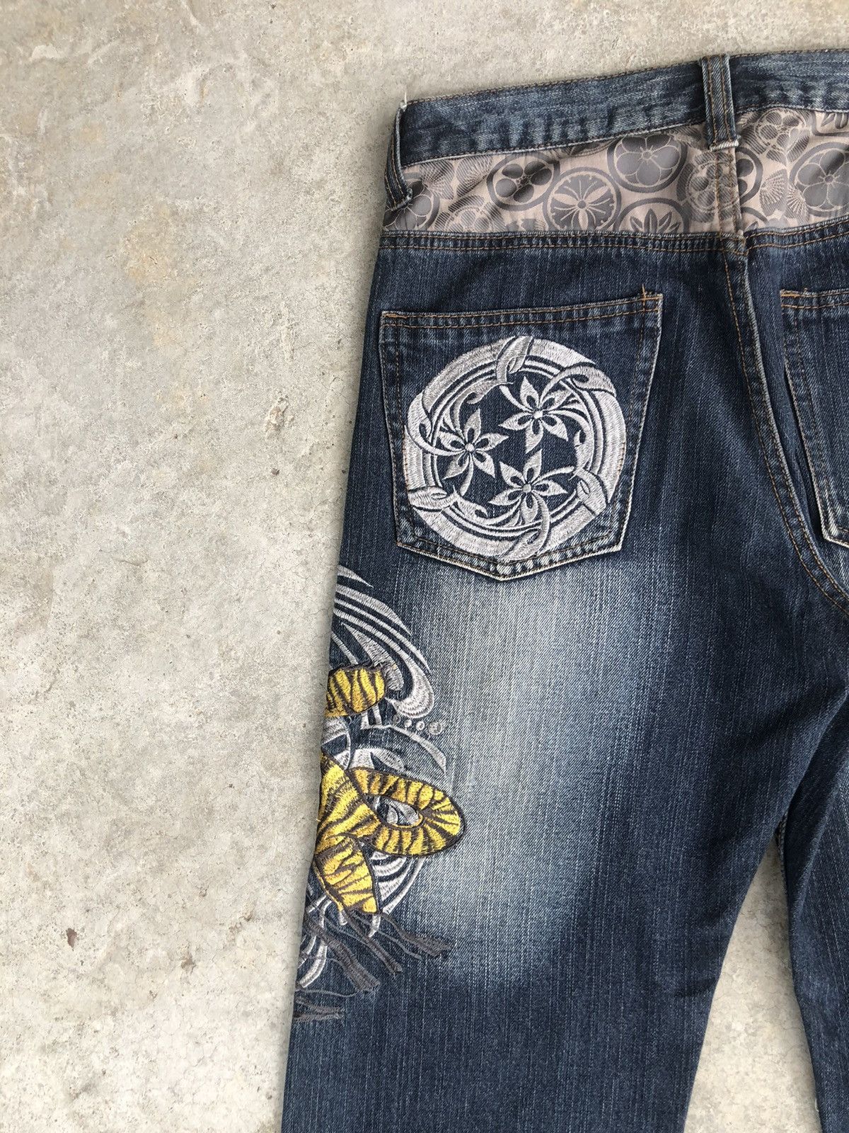 Japanese Brand Japanese Buden Tiger Embroidered Jeans Distressed Jeans Size US 31 - 9 Thumbnail