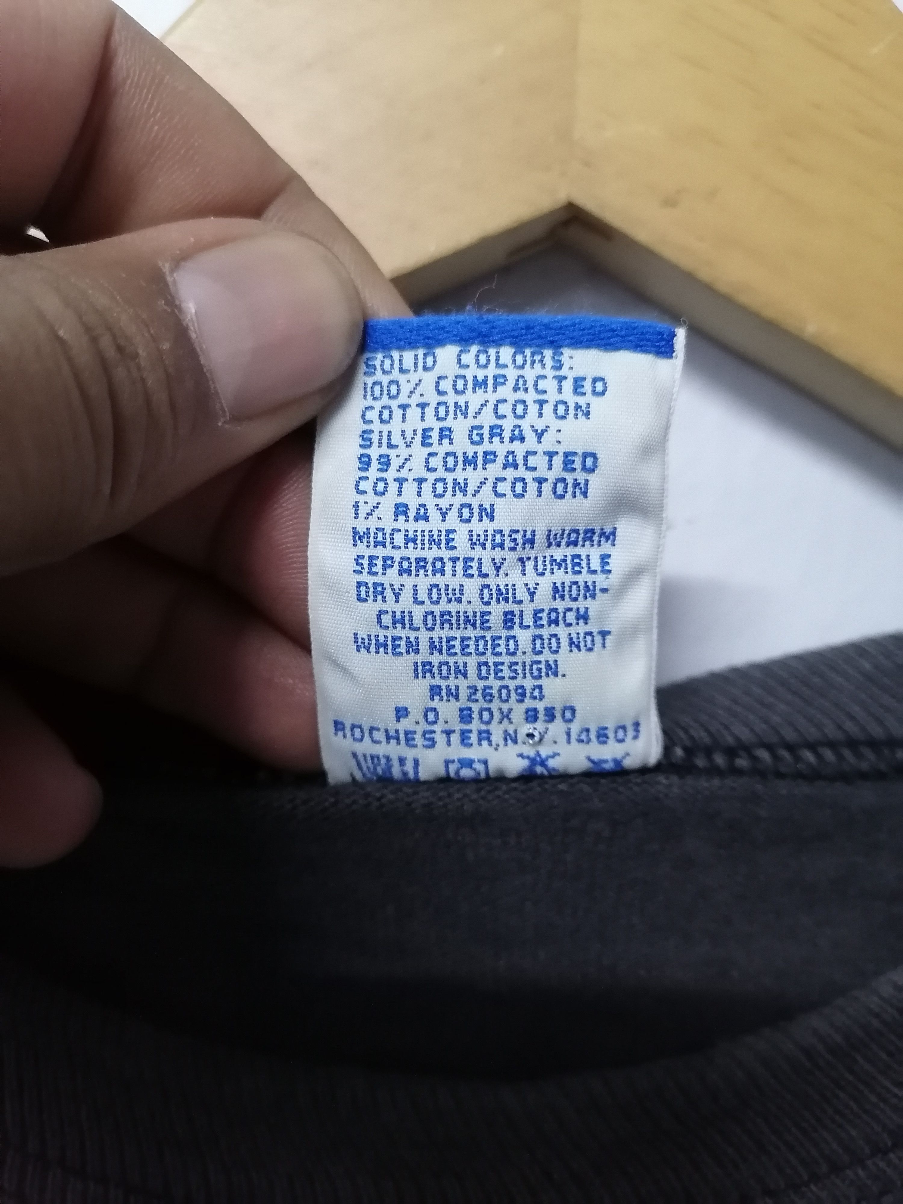 Champion × Vintage Trashed Faded Vintage Champion Tee Size US M / EU 48-50 / 2 - 9 Thumbnail