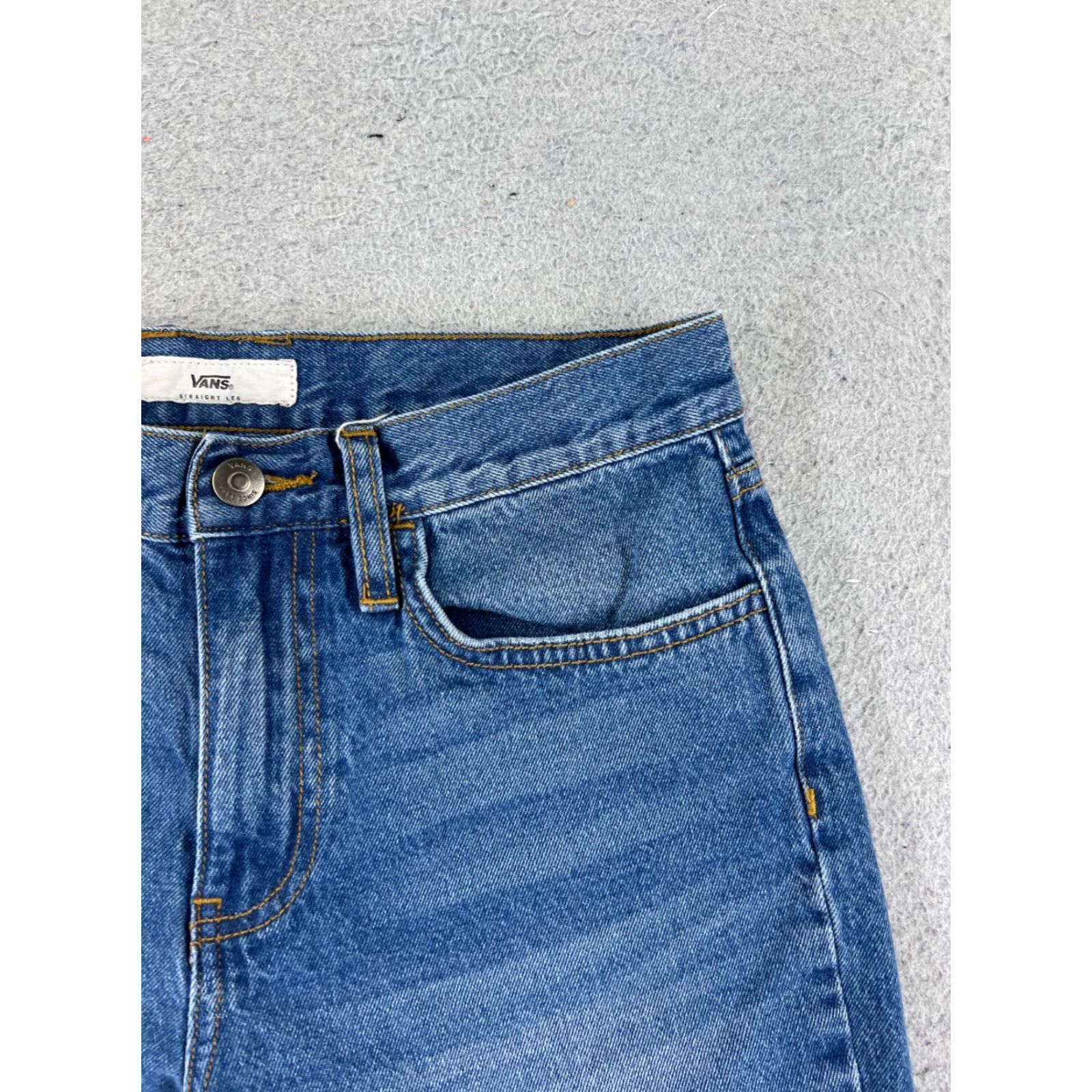 Vans Vans Shorts Womens 7 Blue Denim Mid Rise Cut-Off 27x7 Regular 5-Pocket Denim Short Jeans Wool? Size 28" / US 6 / IT 42 - 5 Thumbnail