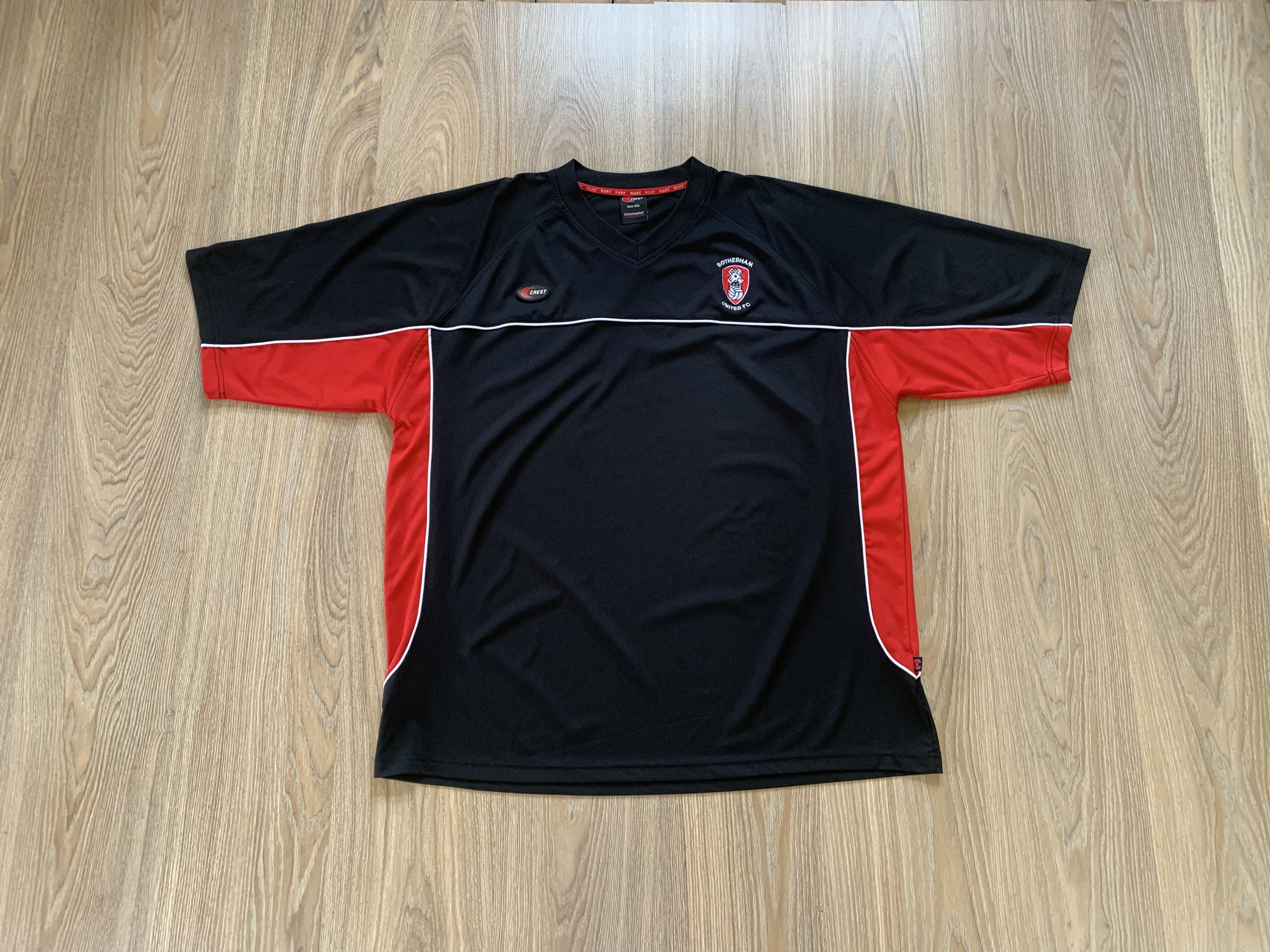 Vintage Crest Roterham Training T Shirt Size US XXL / EU 58 / 5 - 1 Thumbnail