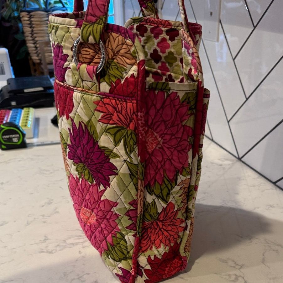 Vera Bradley Vera Bradley Hello Dahlia quilted cotton shoulder tote bag Size ONE SIZE - 5 Thumbnail