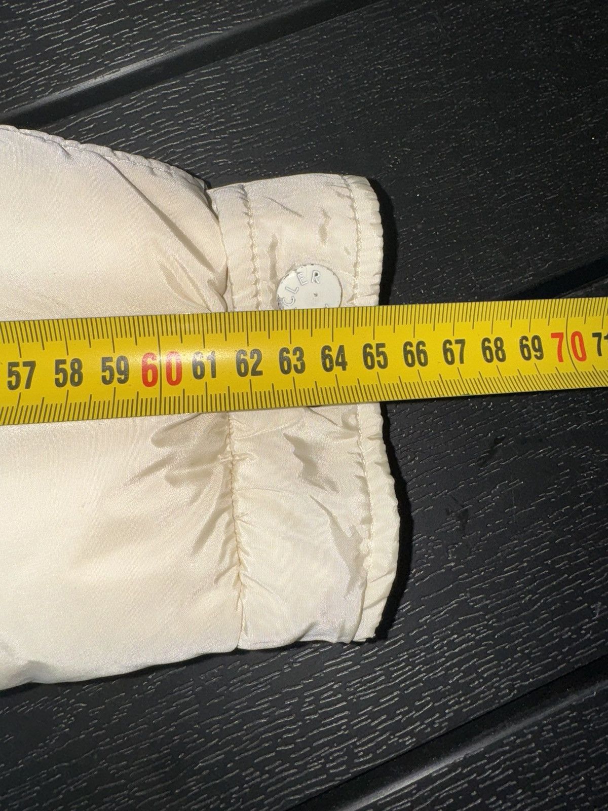 Moncler Moncler jacket Austin size 3 white Size US M / EU 48-50 / 2 - 12 Thumbnail