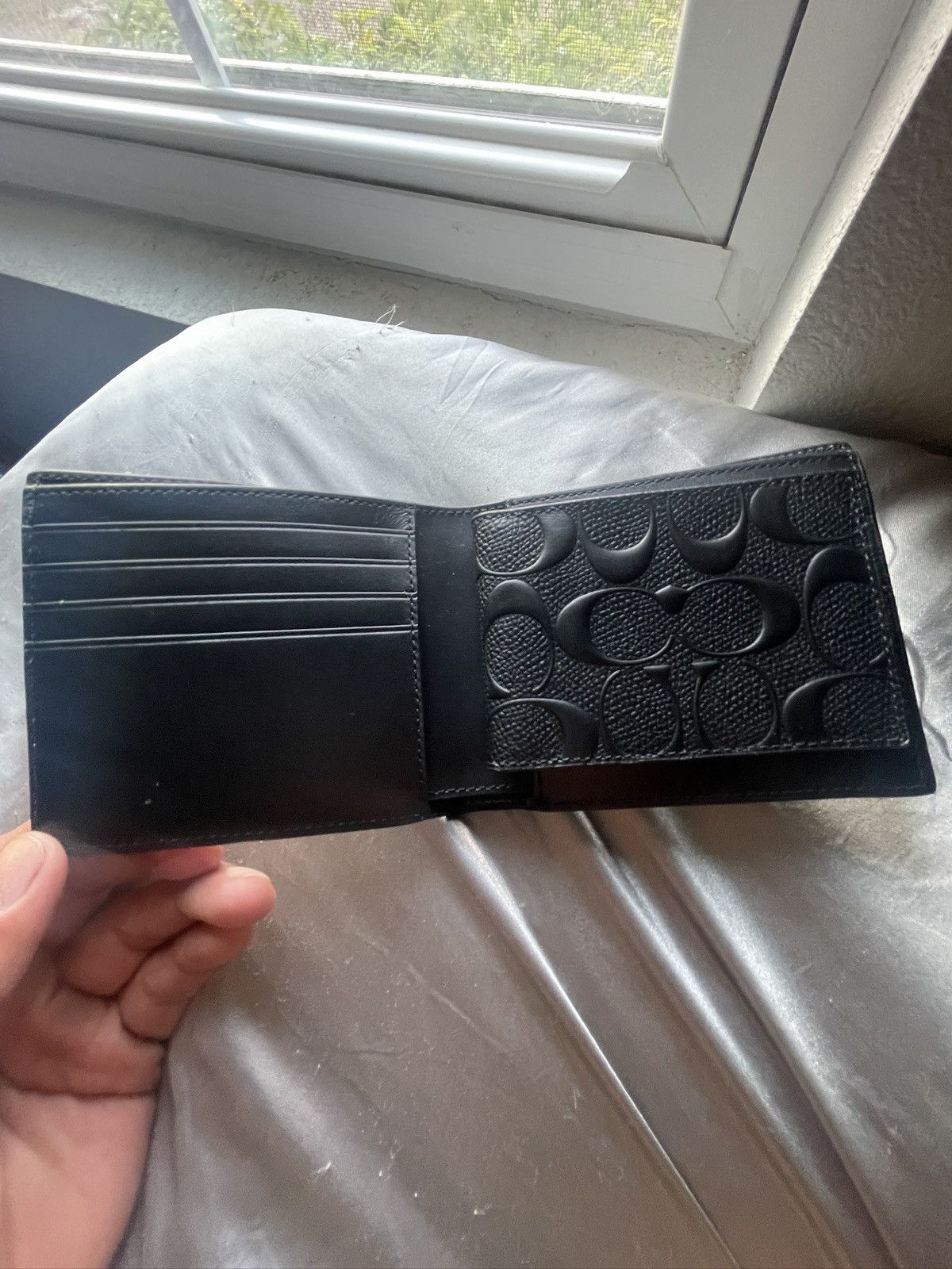 Coach Coach Signature Black Leather Wallet ( used only once ) Size 28 - 7 Thumbnail