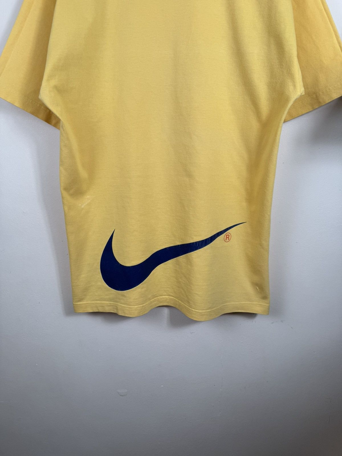 Nike Vintage Nike T shirt Centre Logo Peach Streetwear M Size US M / EU 48-50 / 2 - 14 Thumbnail