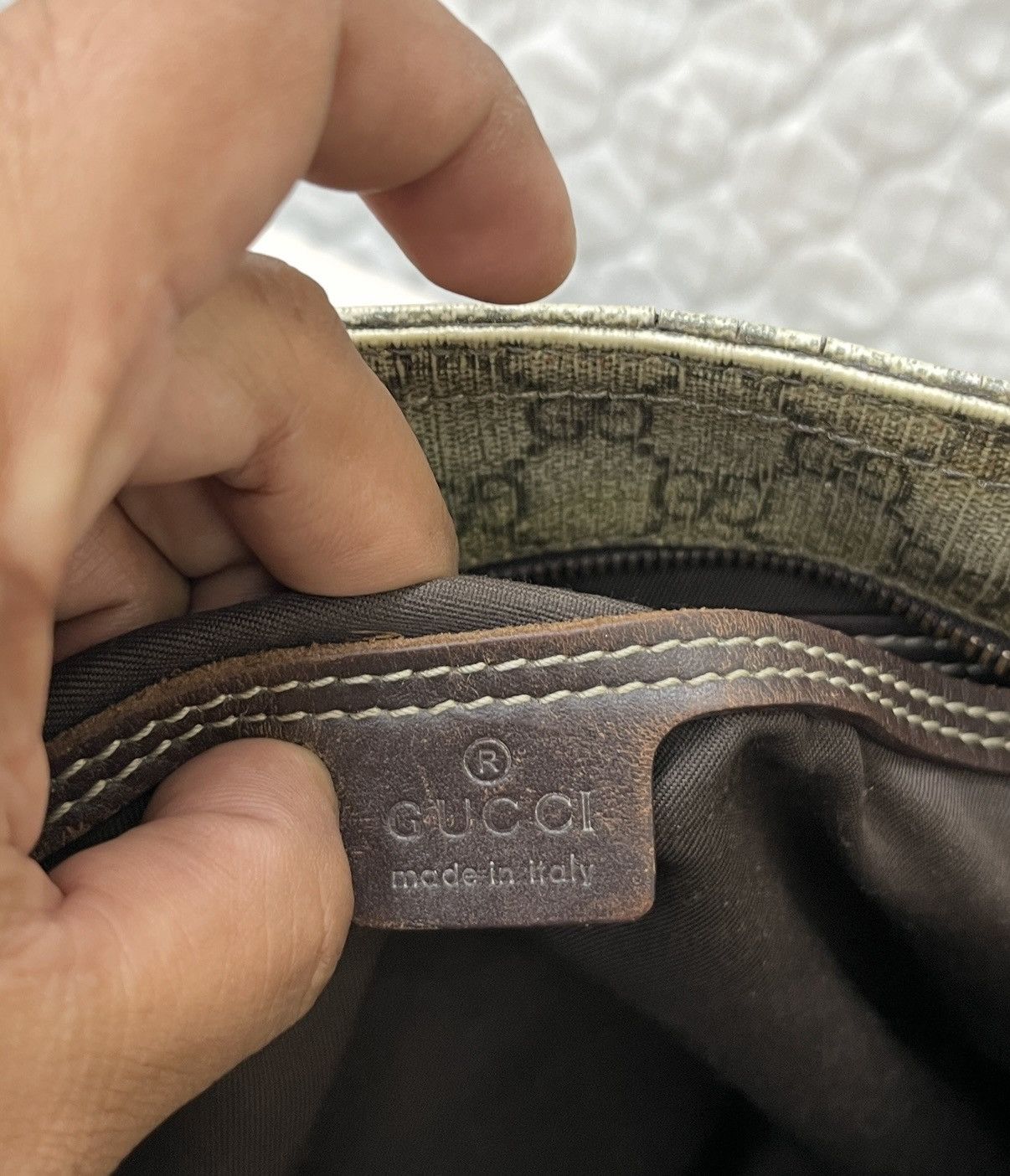 Gucci 🔥🔥🔥AUTHENTIC VINTAGE GUCCI MONOGRAM BAG Size ONE SIZE - 20 Thumbnail