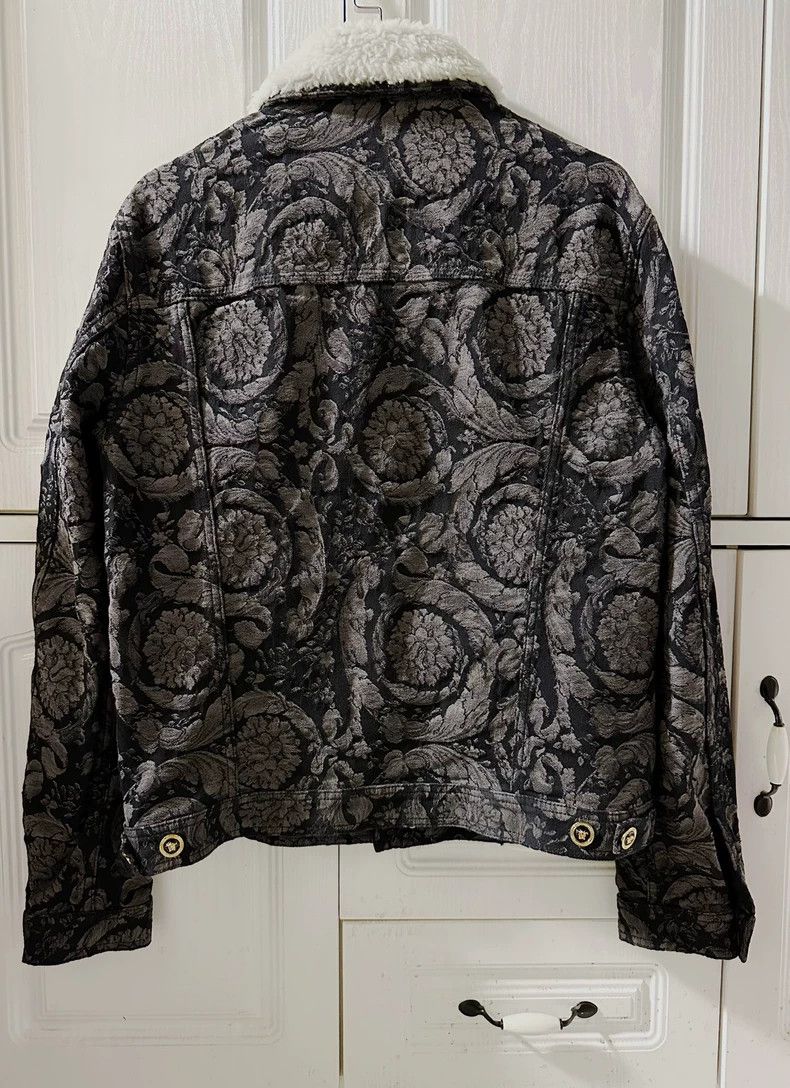 Versace Versace Jacquard deep embroidery heavy hardware jacket jac Size US XL / EU 56 / 4 - 2 Thumbnail