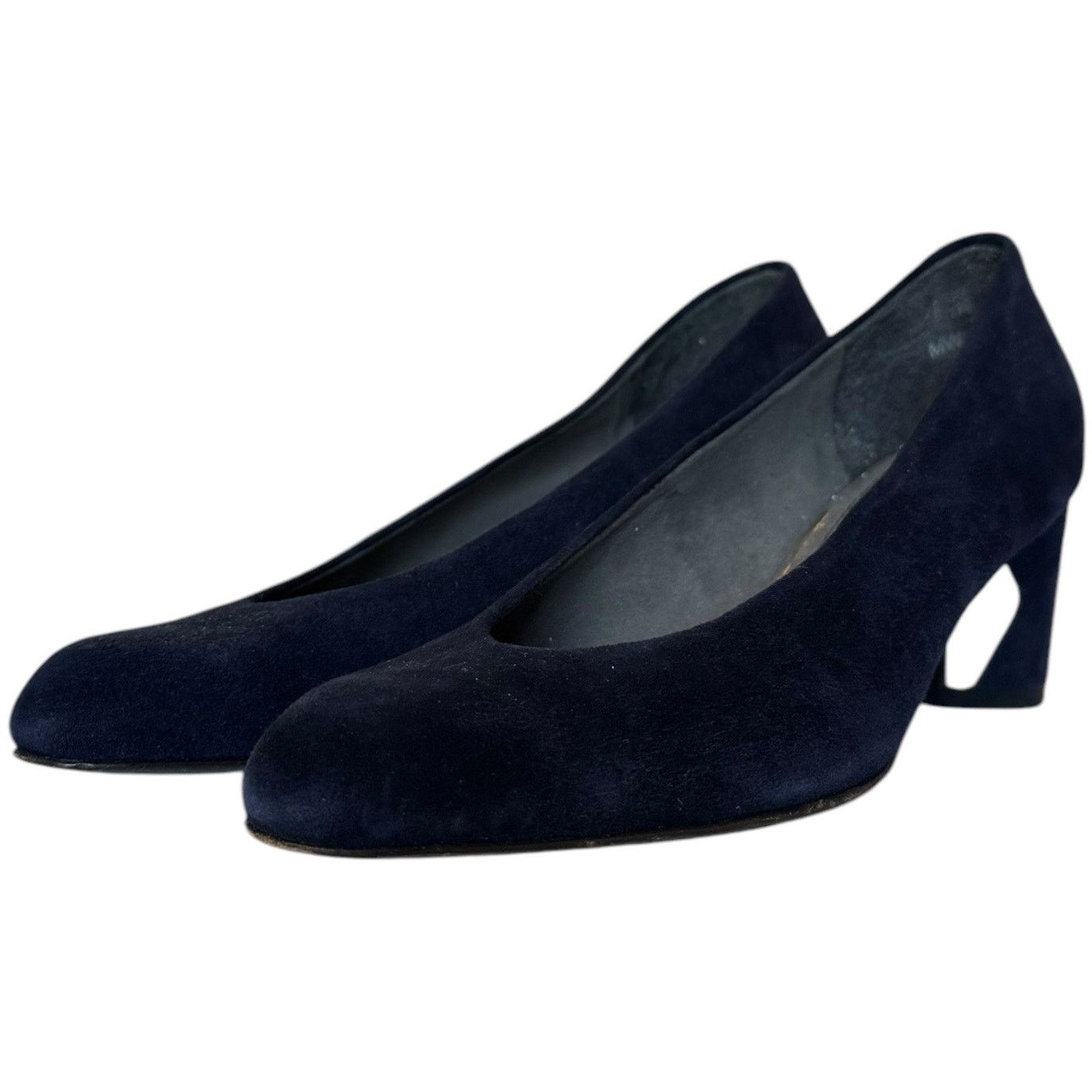 Stuart Weitzman Vtg Stuart Weitzman Navy Suede Leather Almond Toe heels 5 Size US 5 / IT 35 - 6 Thumbnail