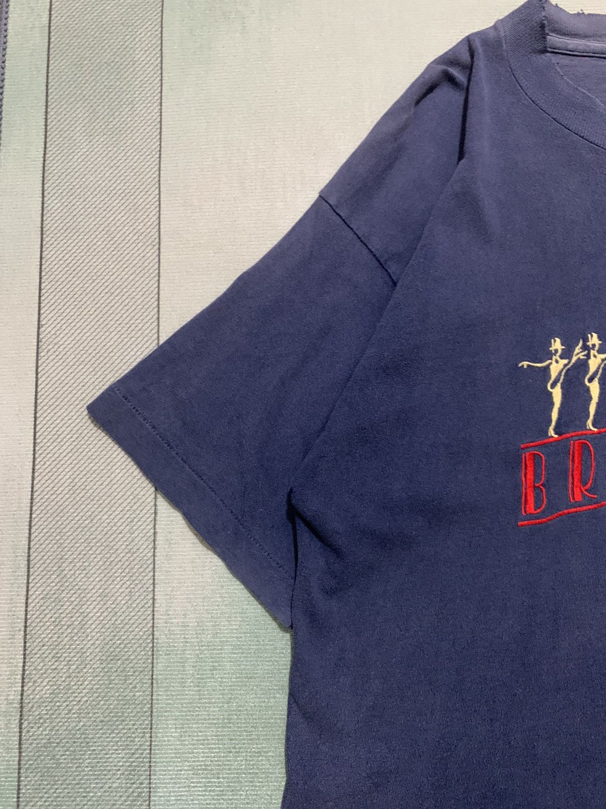Fruit Of The Loom VINTAGE Broadway New York Shirt Adult Mens Blue Size US L / EU 52-54 / 3 - 3 Thumbnail