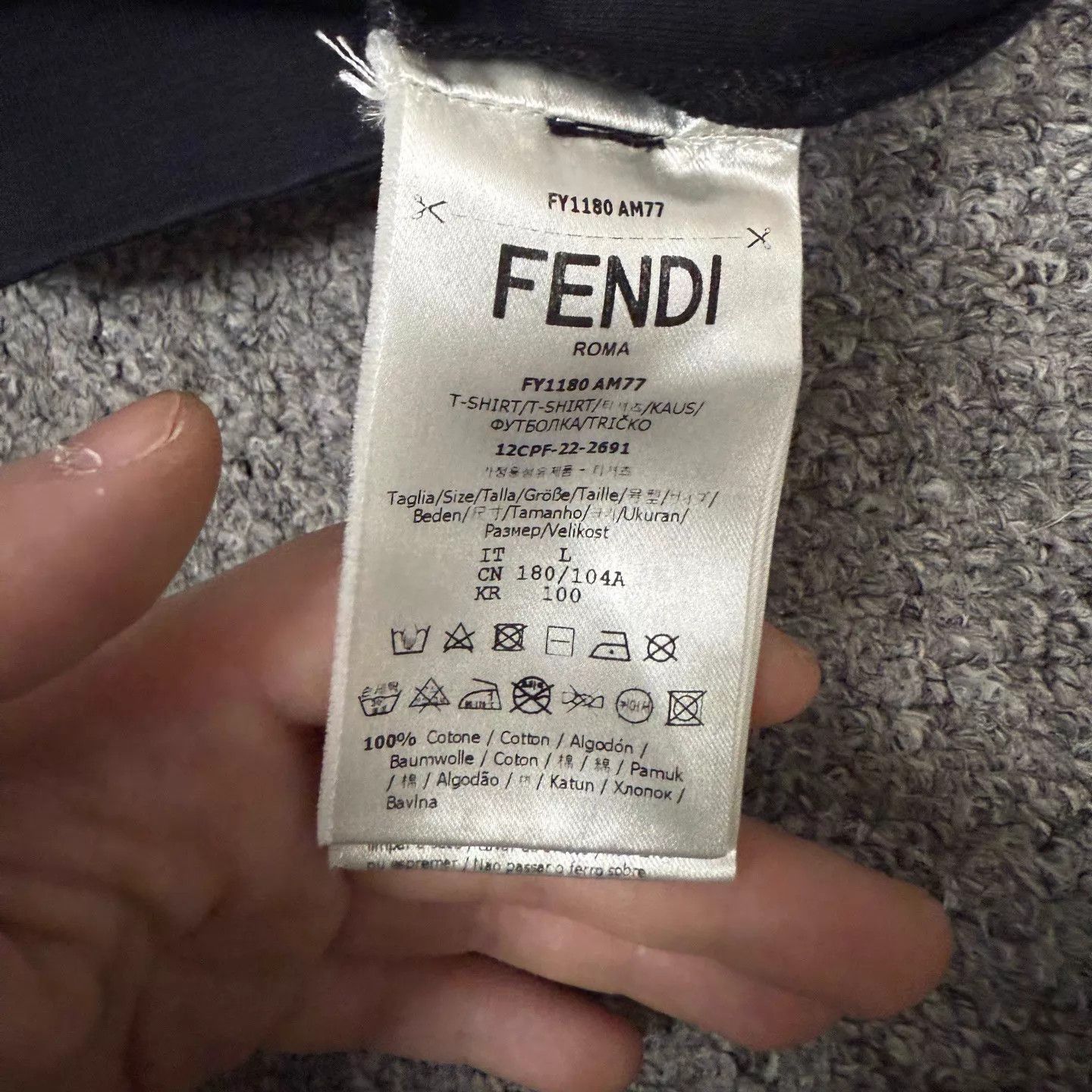 Fendi Fendi Black Arm Bag Short Sleeve L Size L / US 10 / IT 46 - 4 Thumbnail