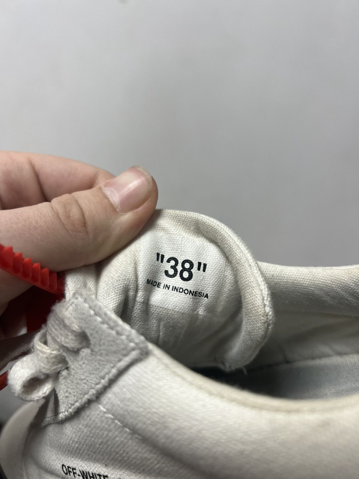 Off-White Off White Vulcanized Sneaker Shoes White Size US 5.5 / EU 38 - 19 Thumbnail