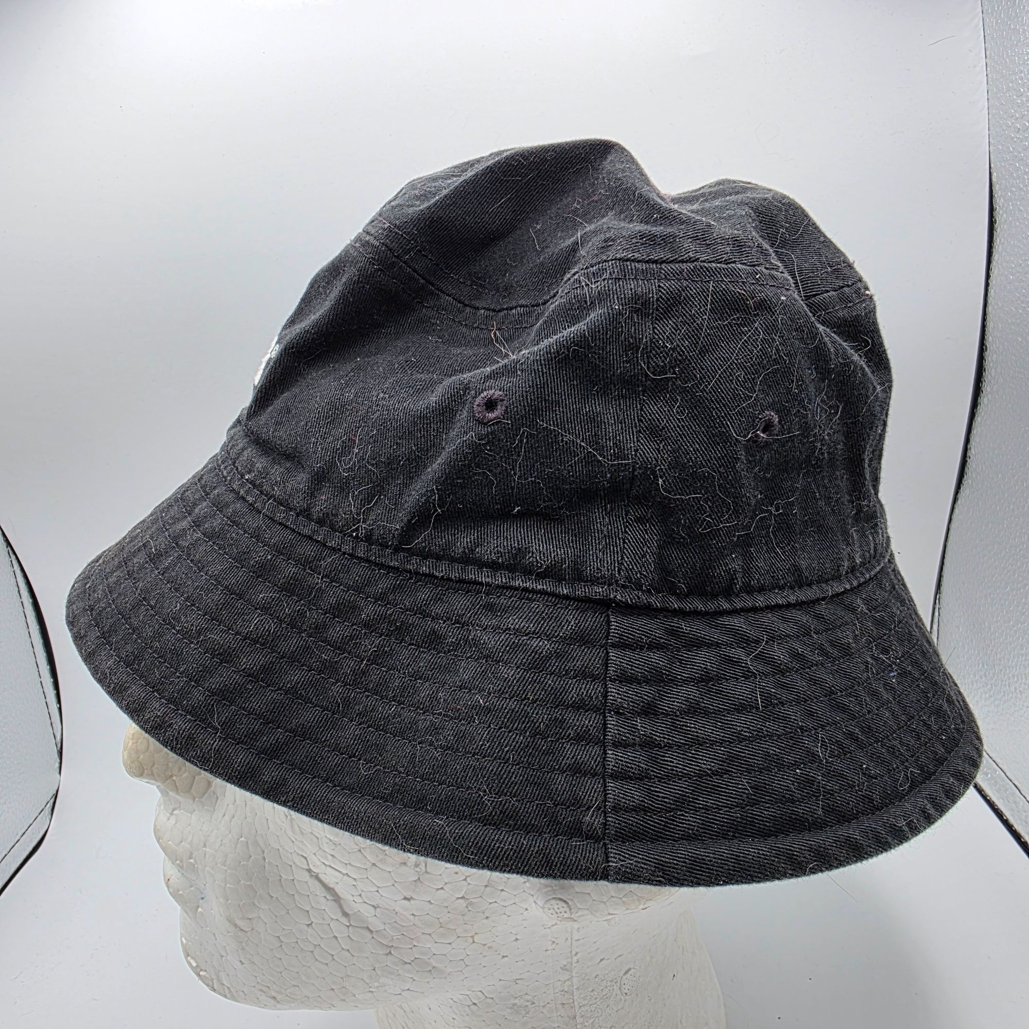 Levi's Levis Bucket Hat Unisex Black Casual Headwear Outdoors Walki Size ONE SIZE - 2 Thumbnail