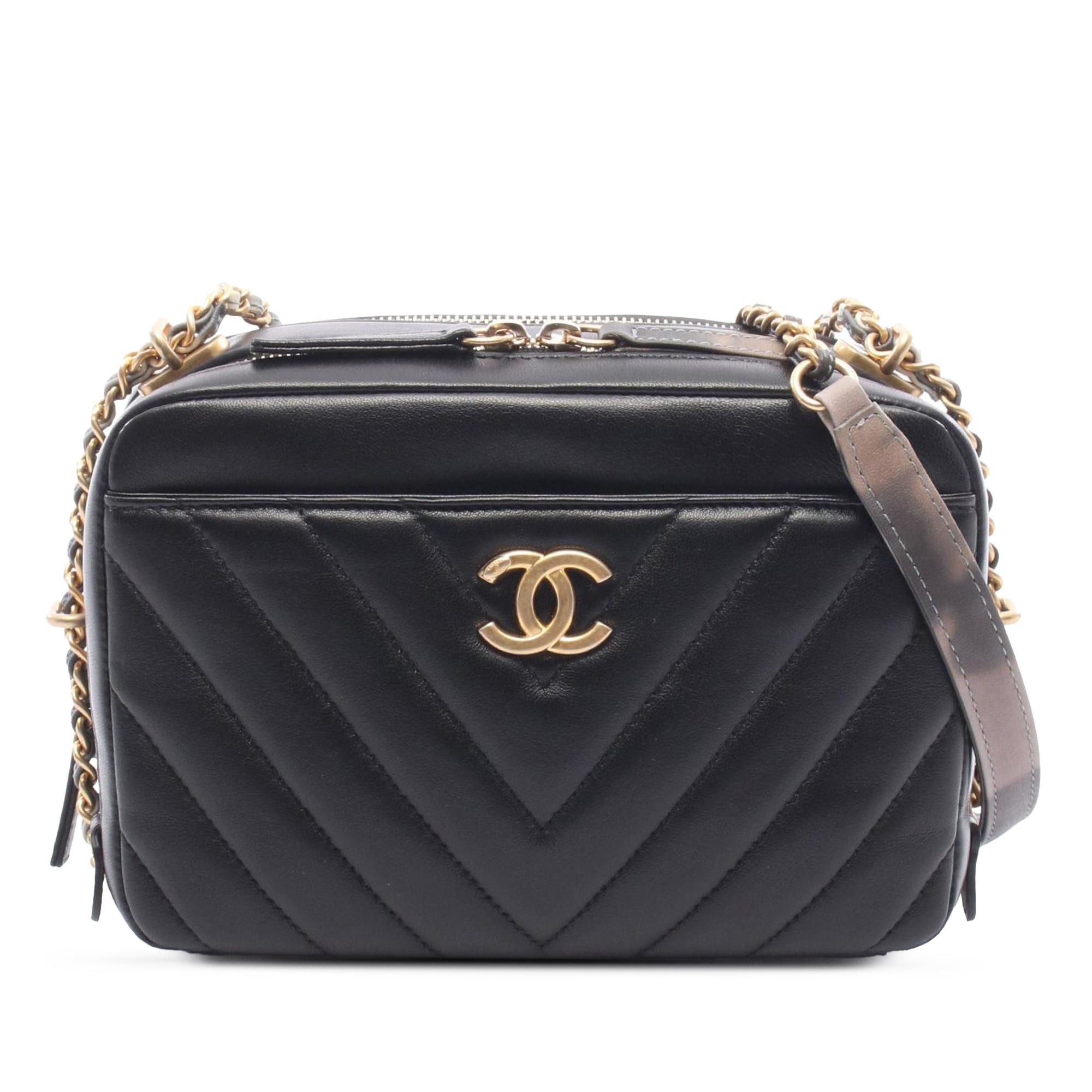 Chanel CC Chevron Lambskin Camera Bag Size ONE SIZE - 1 Thumbnail
