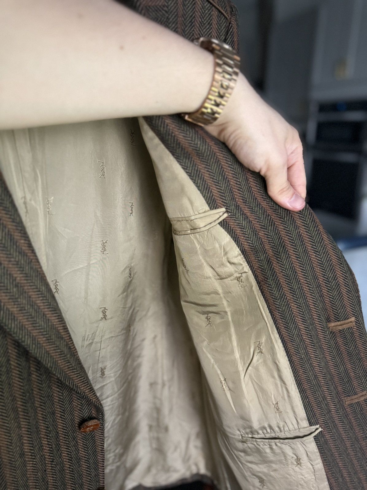 Yves Saint Laurent Vintage YSL Blazer Brown Herringbone Wool Leather Buttons IT Size 44S - 13 Thumbnail