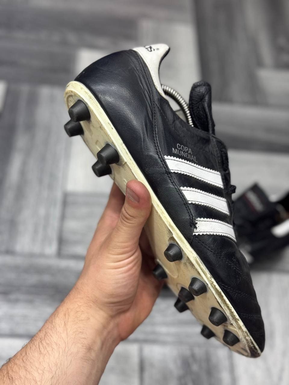 Adidas vintage adidas soccer shoes in good condition size 45 Size US 11.5 / EU 44-45 - 2 Thumbnail
