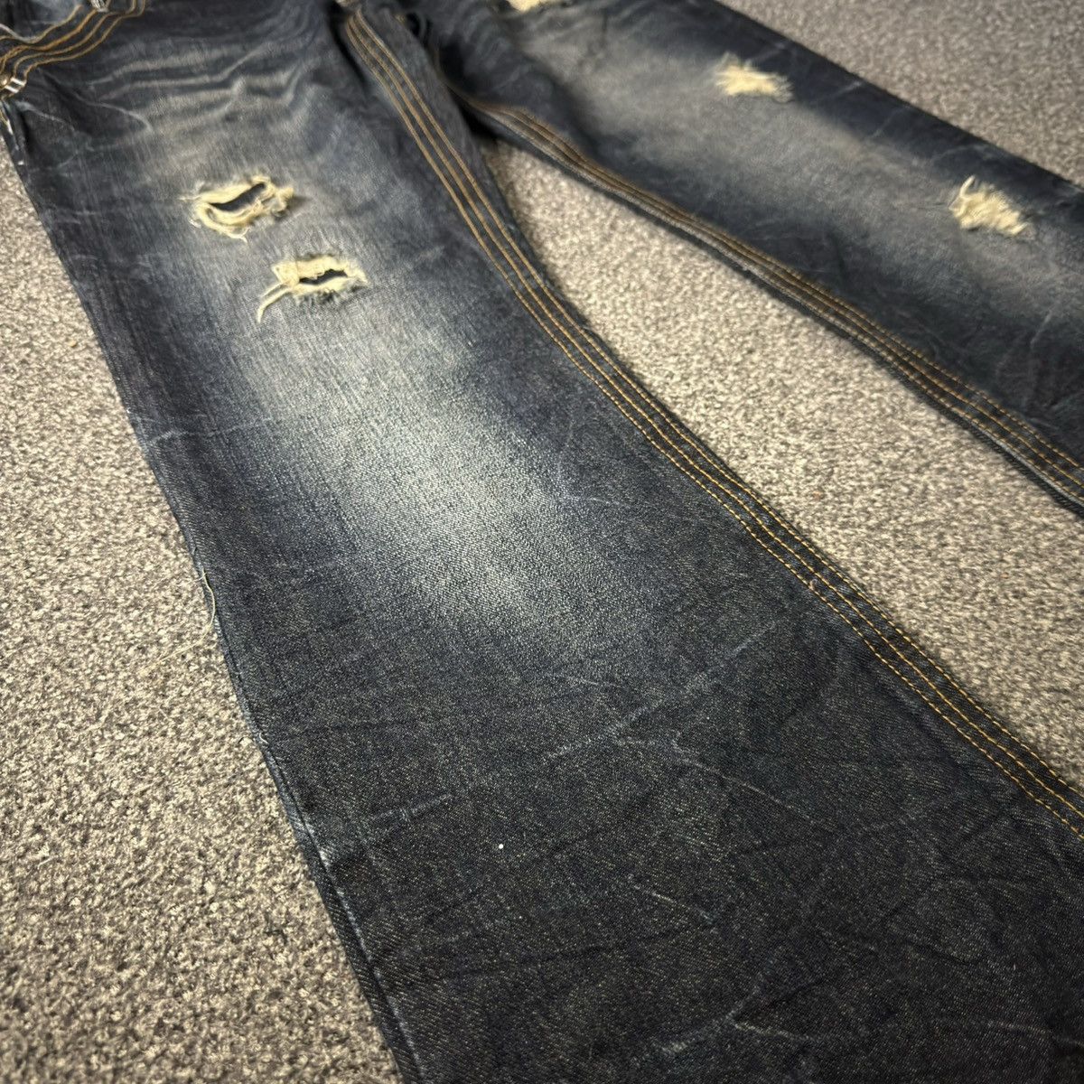 Le Grande Bleu (L.G.B.) 🇯🇵 Flared Affliction Distressed Whisker Embroidered Wings Size US 32 / EU 48 - 7 Thumbnail