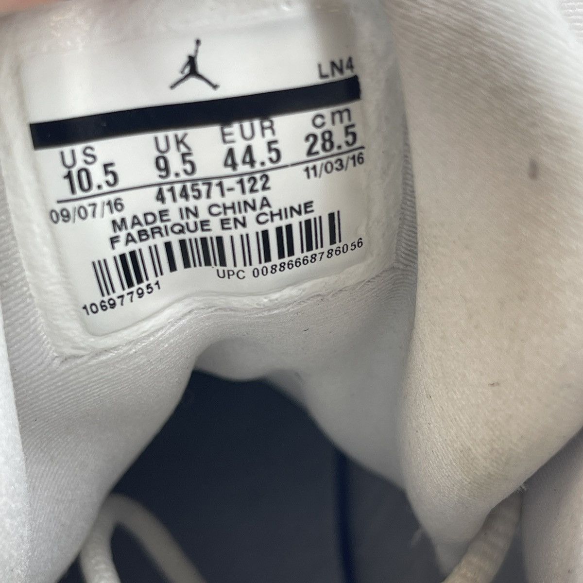 Jordan Brand Air Jordan 13 Chicago Size US 10.5 / EU 43-44 - 8 Thumbnail