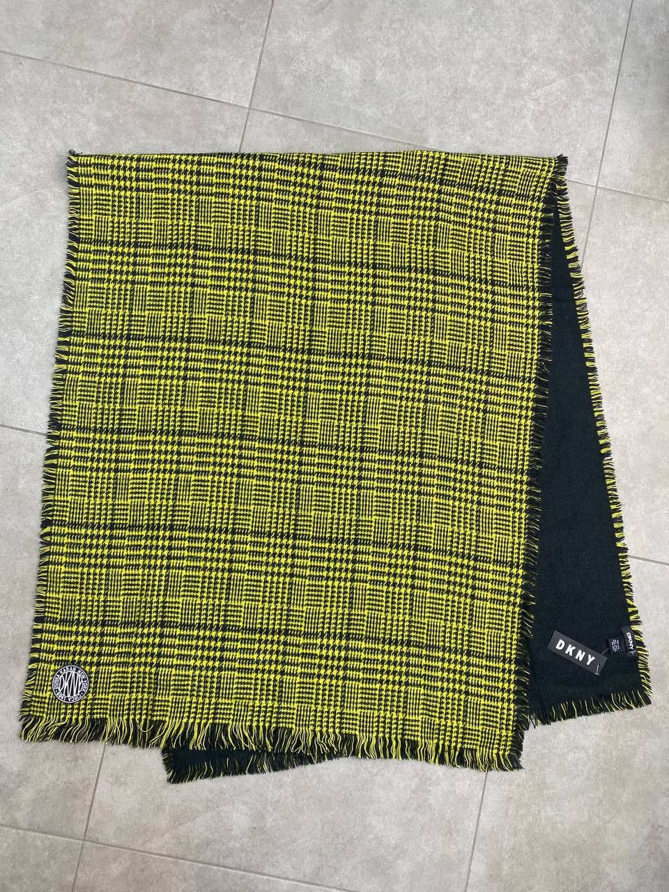 DKNY DKNY Y2K Check Acrylic Logo Scarf Size ONE SIZE - 2 Thumbnail