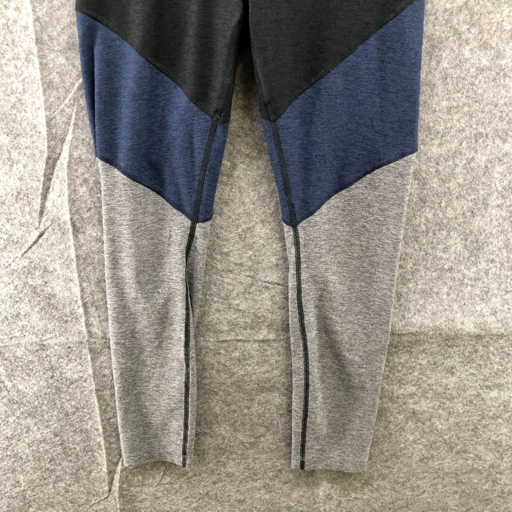 Outdoor Voices Outdoor Voices 7/8 Leggings Womens M Gray Blue Colorblock Yoga Active Gym Size 32" / US 10 / IT 46 - 4 Thumbnail