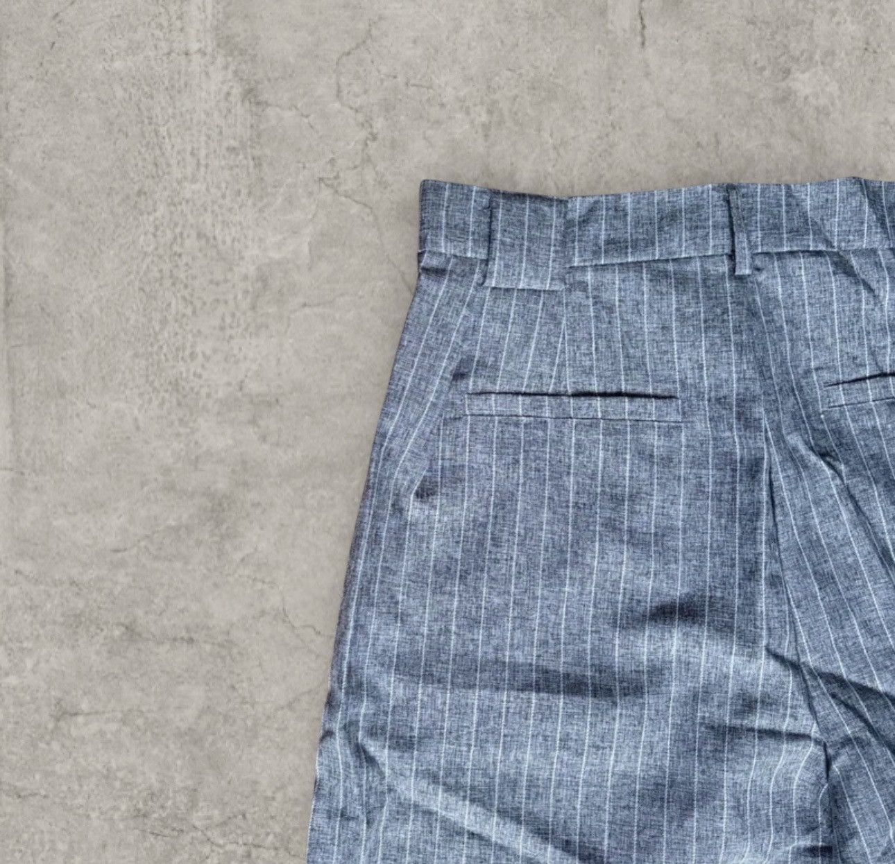 Japanese Brand Wide leg Japanese style trousers in grey pinstripe. Size L Size US 34 / EU 50 - 3 Thumbnail