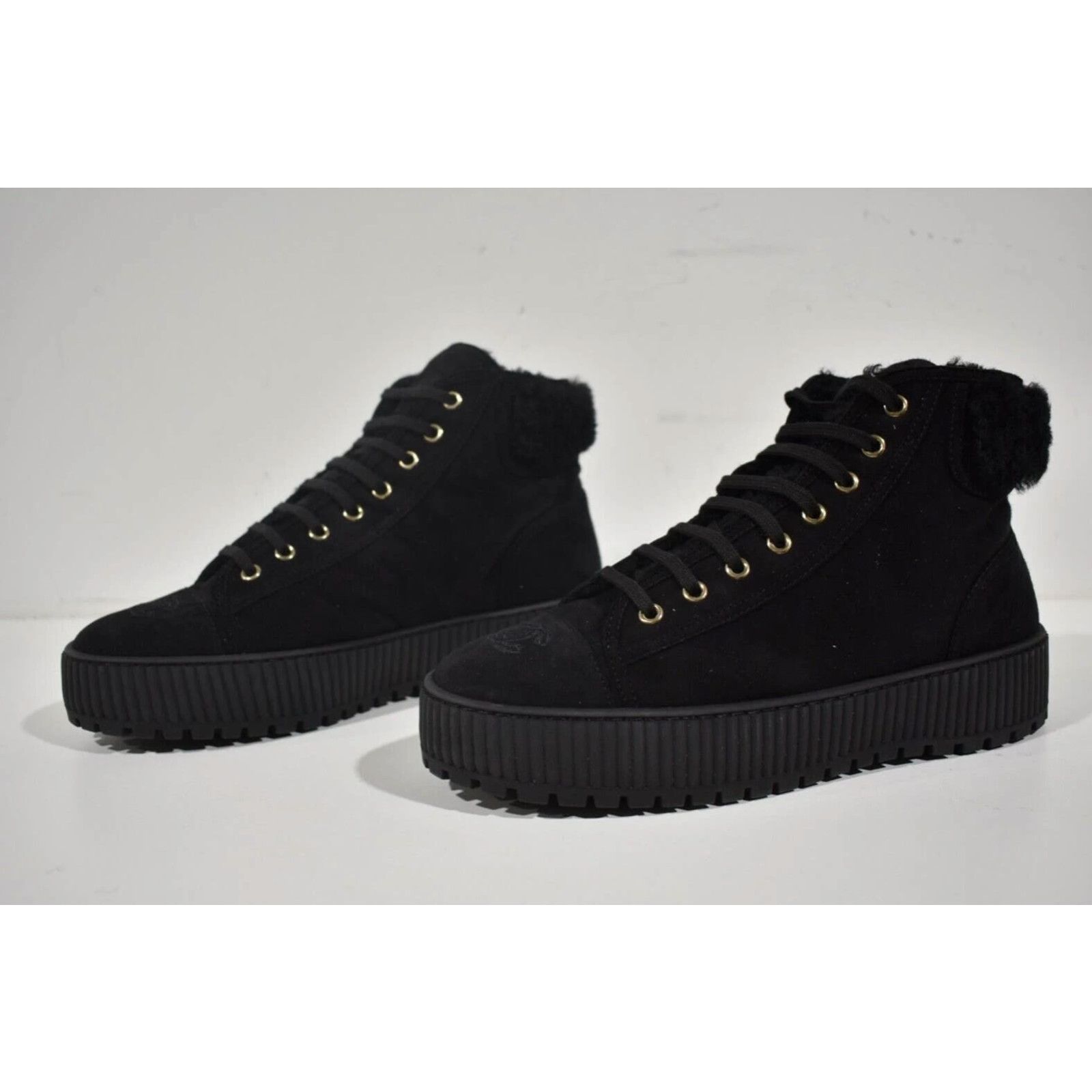 Chanel 21K Shearling Fur CC Logo Lace Up High Top Sneaker Boots 41 Size US 11 / IT 41 - 9 Thumbnail