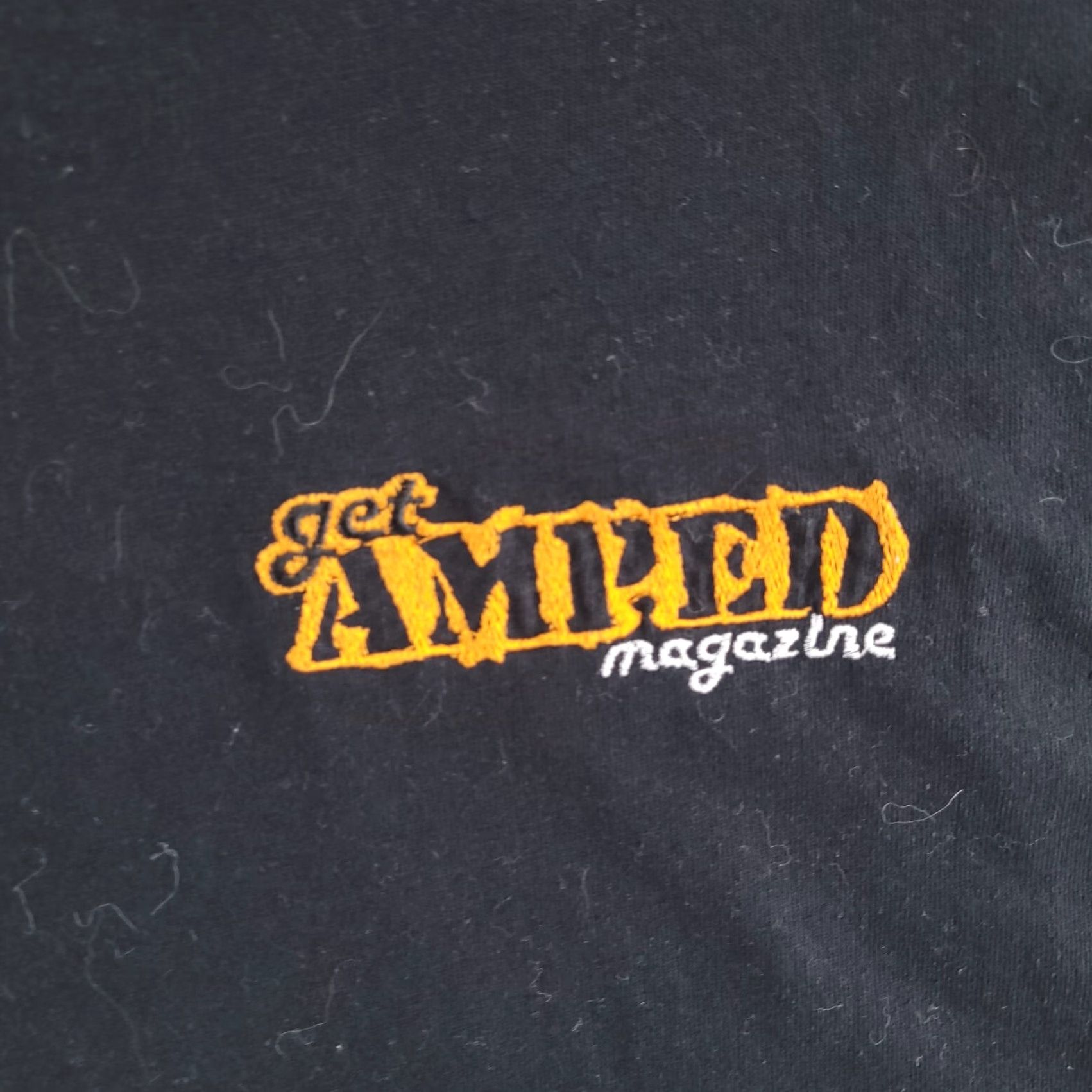 Jerzees Get Amped Magazine T Shirt Mens 2XL Black Short Sleeve Shirt Mens 2XL Black Logo Crew Neck Size US XXL / EU 58 / 5 - 2 Thumbnail