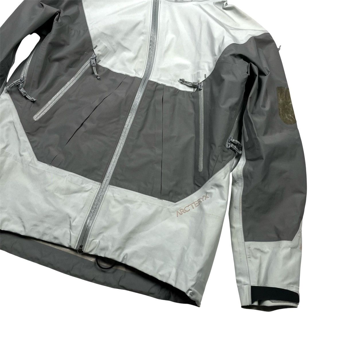 Arc'teryx × Vintage Vintage 2003 Arc teryx Sidewinder Gore Tex XCR Jacket White Size M / US 6-8 / IT 42-44 - 3 Thumbnail
