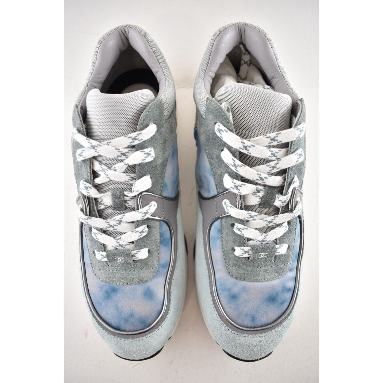 Chanel Chanel 20S Mens Grey Blue Silver White CC Logo Low Top Size US 11 / EU 44 - 9 Thumbnail