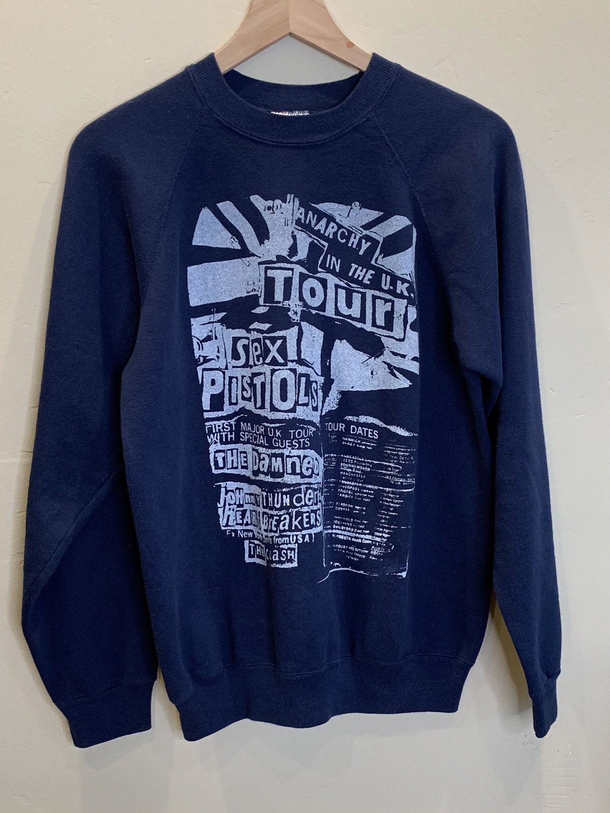 Vintage *RARE* Vintage 80s Sex Pistols Anarchy In UK Tour Sweatshirt Size US L / EU 52-54 / 3 - 1 Thumbnail