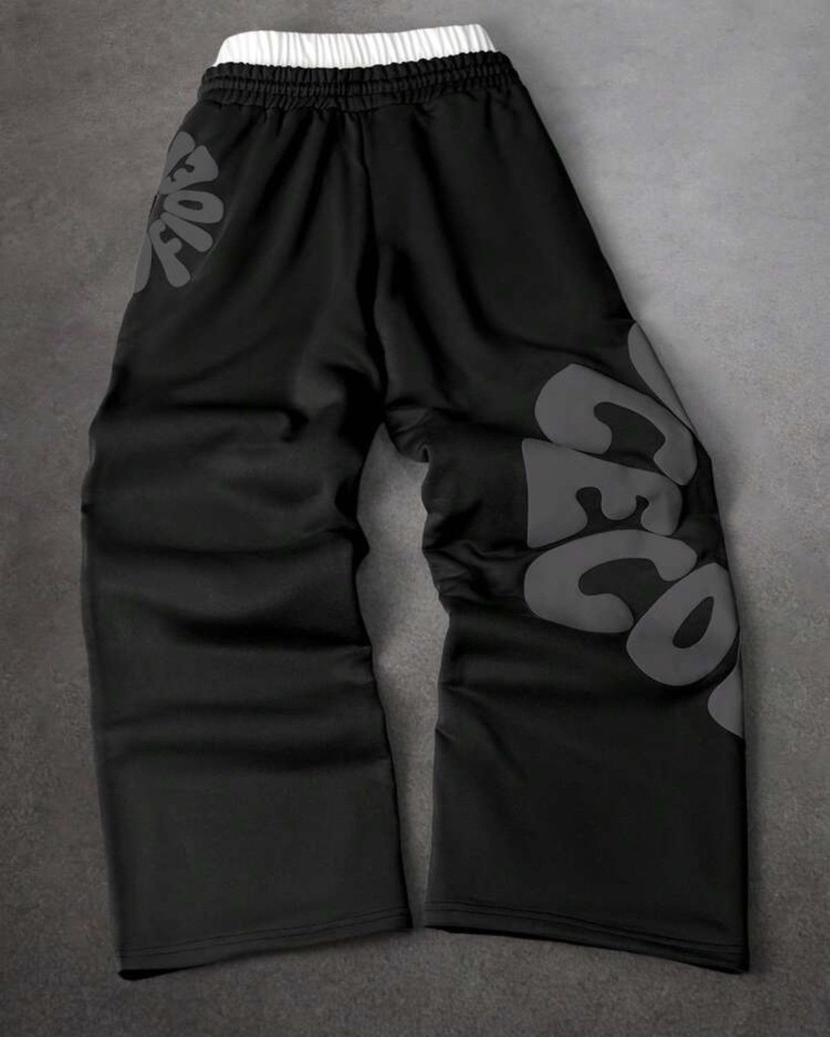 Japanese Brand Letter Print Sweatpants Size US 29 - 2 Thumbnail