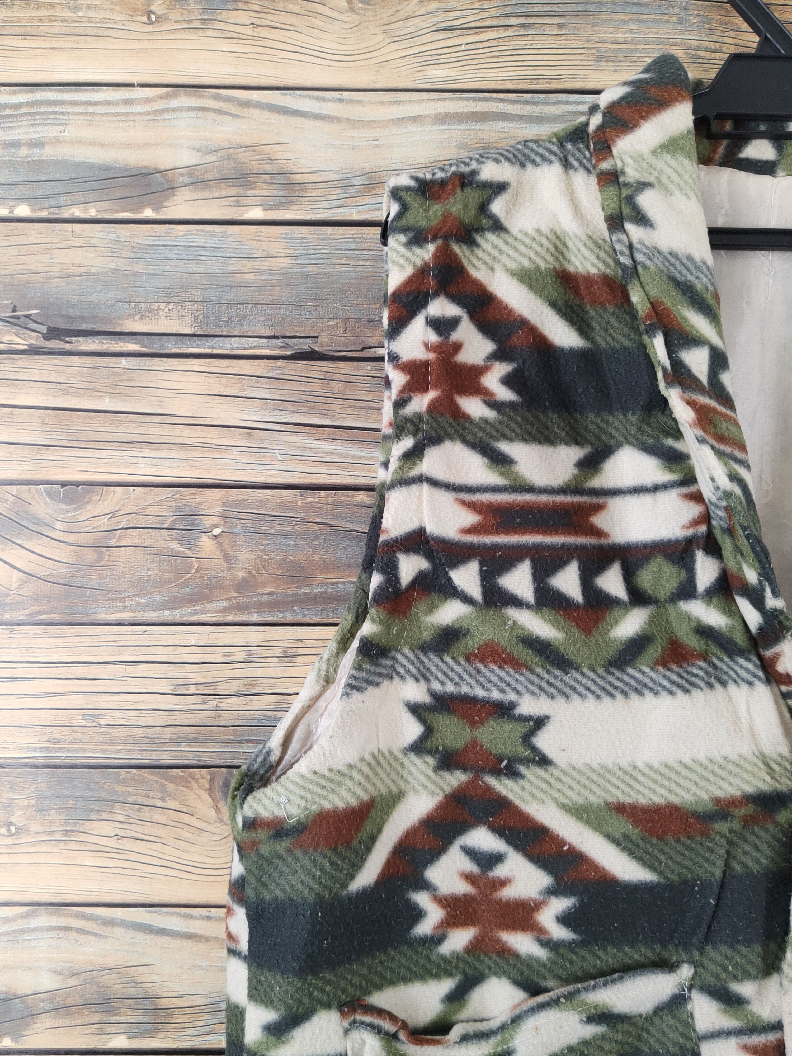 Japanese Brand × Vintage Hot Stuff 🔥 Japanese Brand Green Ivort Wool Vests Size US L / EU 52-54 / 3 - 4 Thumbnail