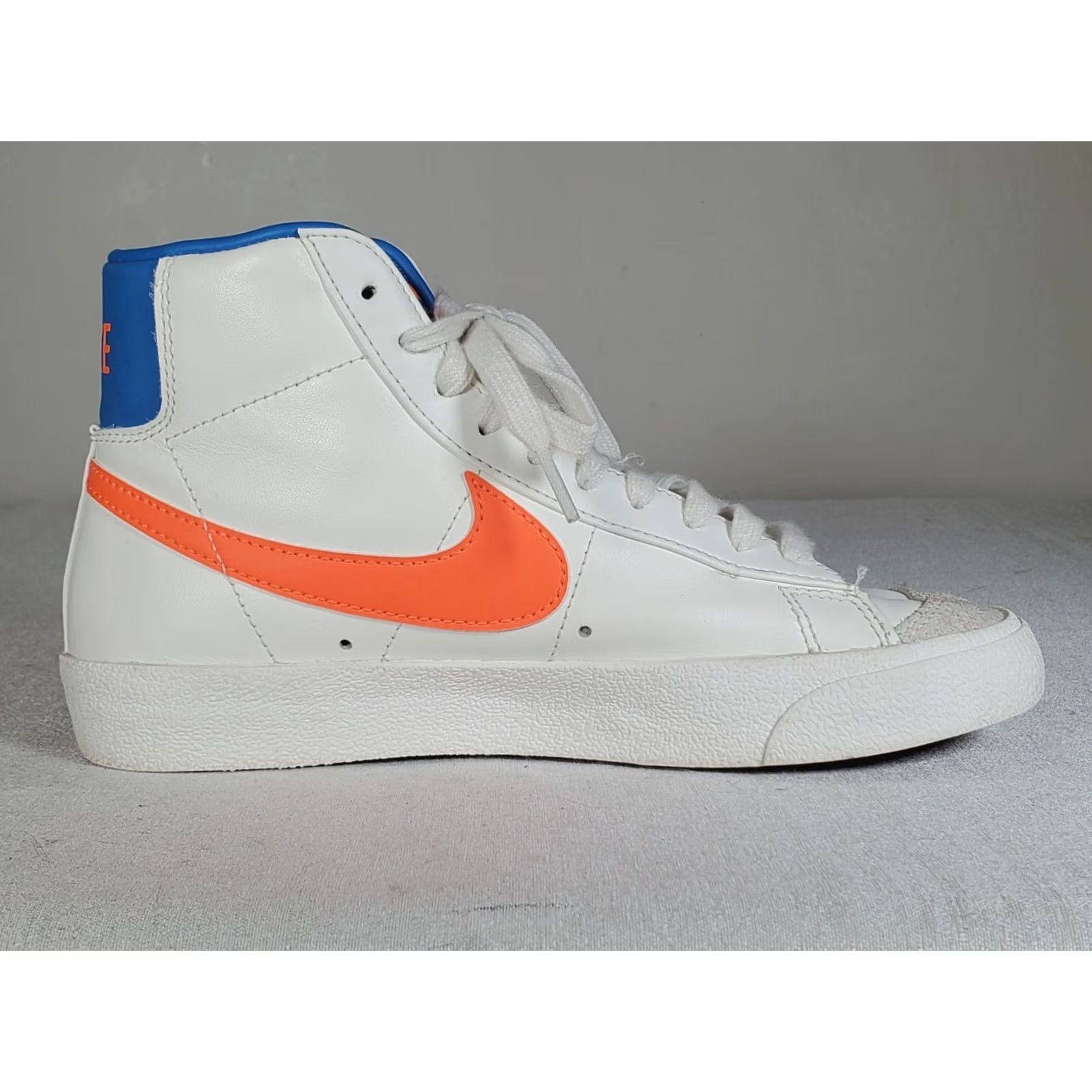 Nike Nike Blazer Mid '77 Sneakers Women's US 6.5 Sail / Total Orange DQ4692-100 Shoes Size M / US 6-8 / IT 42-44 - 4 Thumbnail