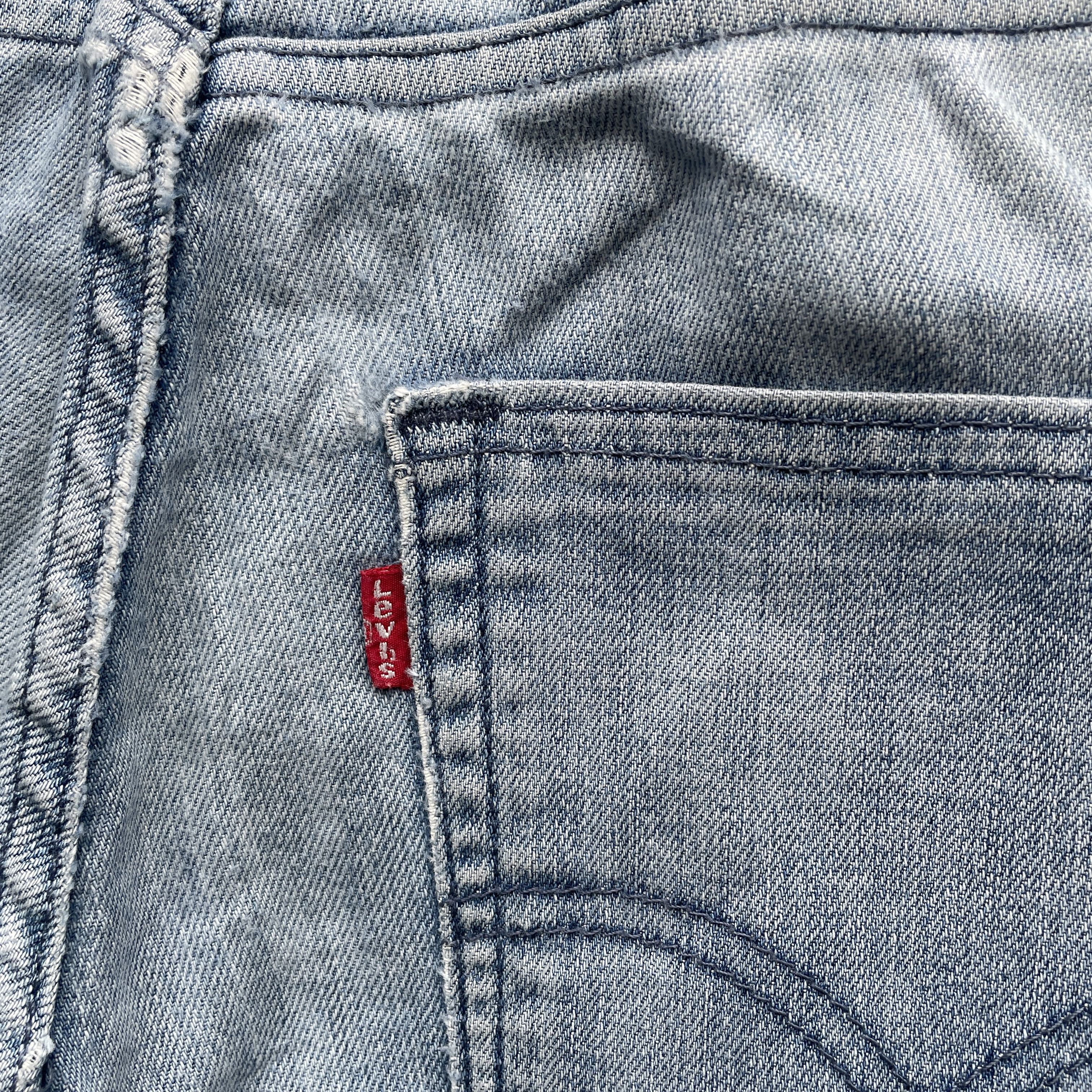 Levi's VINTAGE LEVI’S DISTRESSED JEANS STRAIGHT FADED DENIM PANTS Size US 33 - 9 Thumbnail