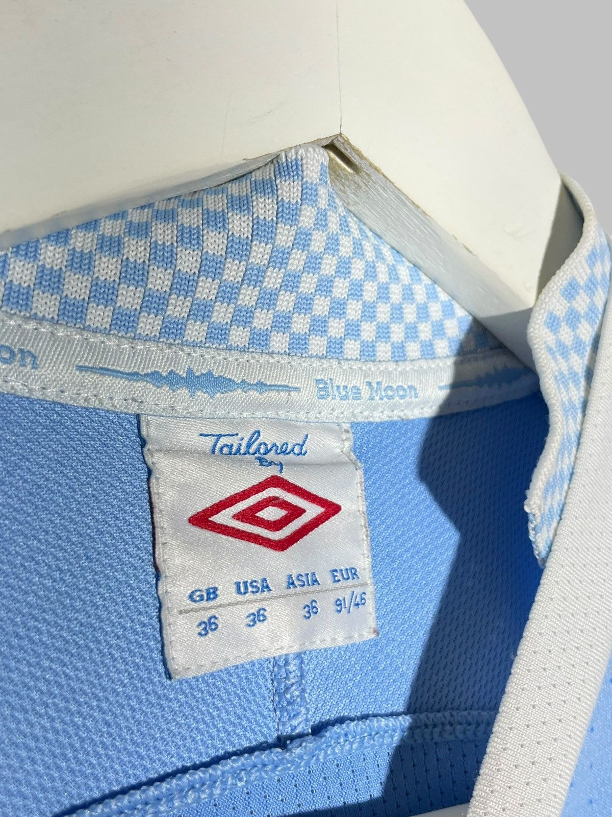 Umbro Manchester City Umbro 2011/12 Home Long Sleeve Soccer Jersey Size US S / EU 44-46 / 1 - 10 Thumbnail