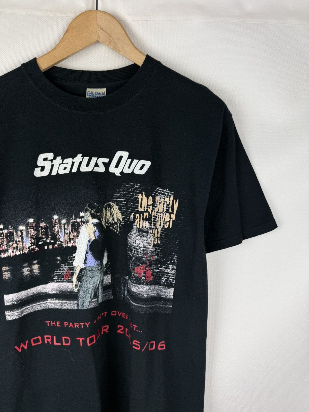 Band Tees × Vintage Status Quo Vintage 2005 / 06 World Tour Band T Shirt Gildan Size US M / EU 48-50 / 2 - 5 Thumbnail