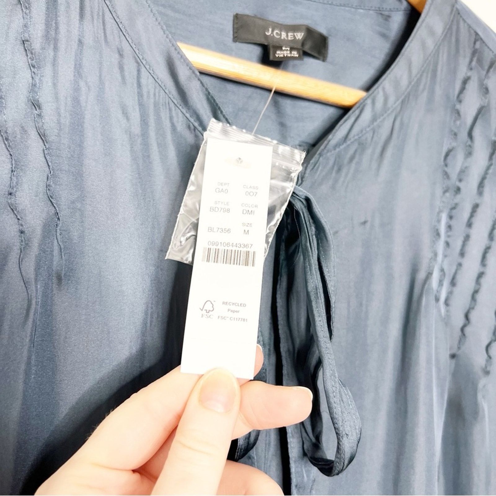 J.Crew New with tag J. Crew Women's Teal Satin Business Blouse Size M / US 6-8 / IT 42-44 - 13 Thumbnail