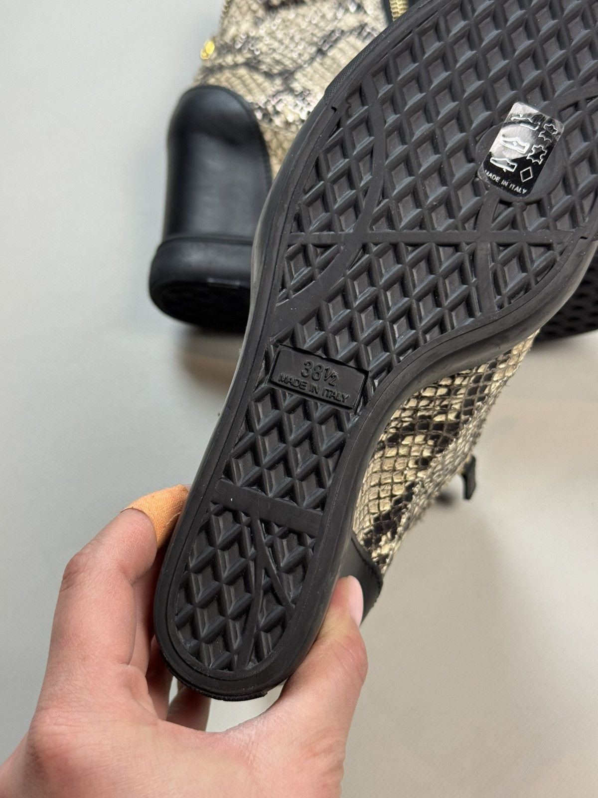 Giuseppe Zanotti Zanotti Python Embossed Leather Coby High Top Sneakers Shoes Size US 8.5 / IT 38.5 - 18 Thumbnail