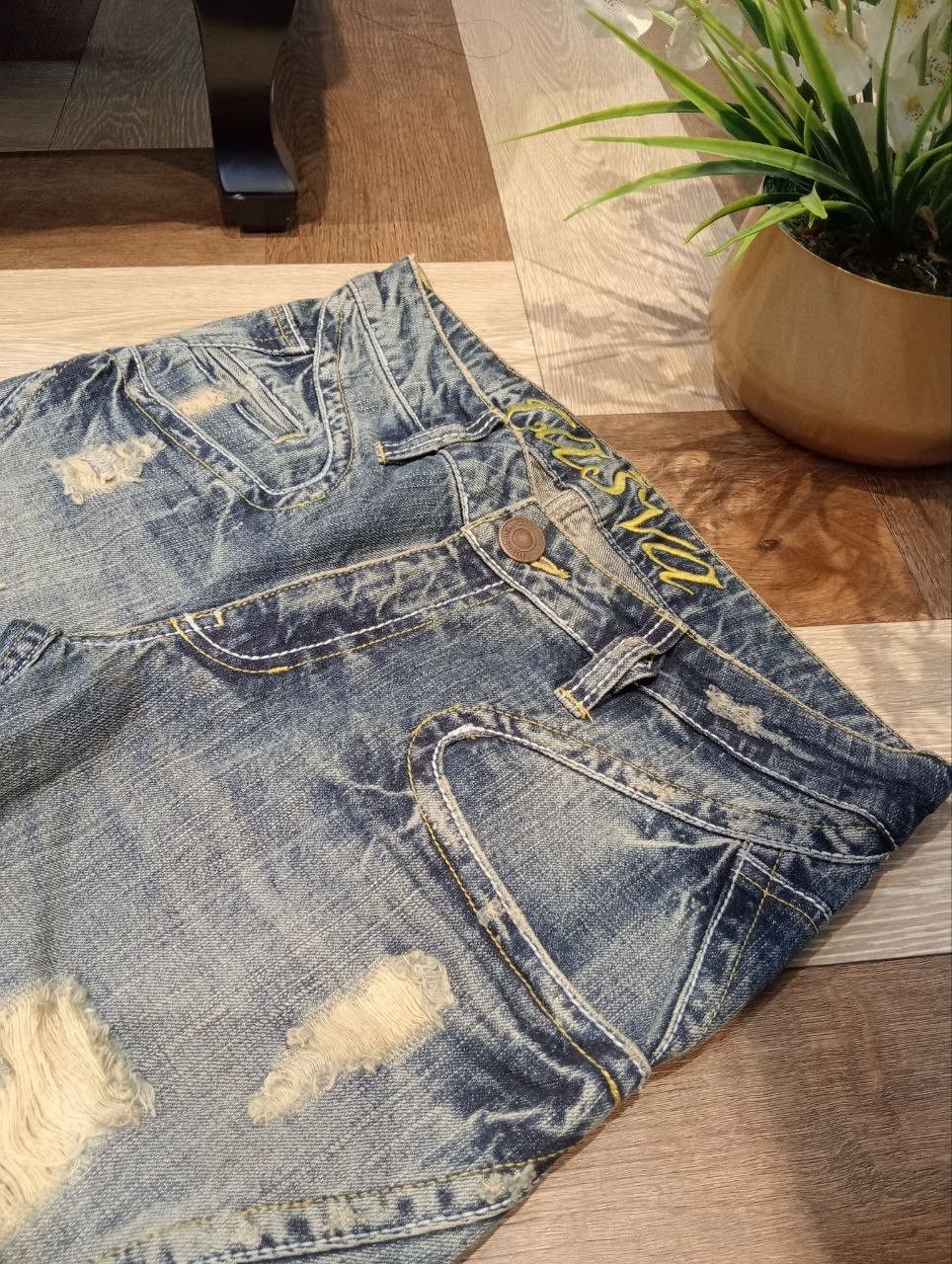 Japanese Brand CASVA BLUE DISTRESSED BLUE DENIM FLARED PANTS Size US 33 - 5 Thumbnail