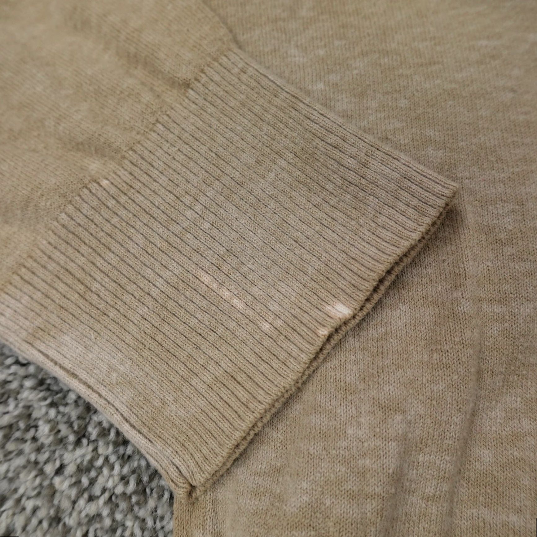 Gap Gap Sweater Mens Large Brown Tan Beige Cardigan Sweatshirt - Knt/Grunge Casual Button V-Neck, Regular Fit, Old Gap, Men’s Knit Vest/Outerwear Size US L / EU 52-54 / 3 - 7 Thumbnail