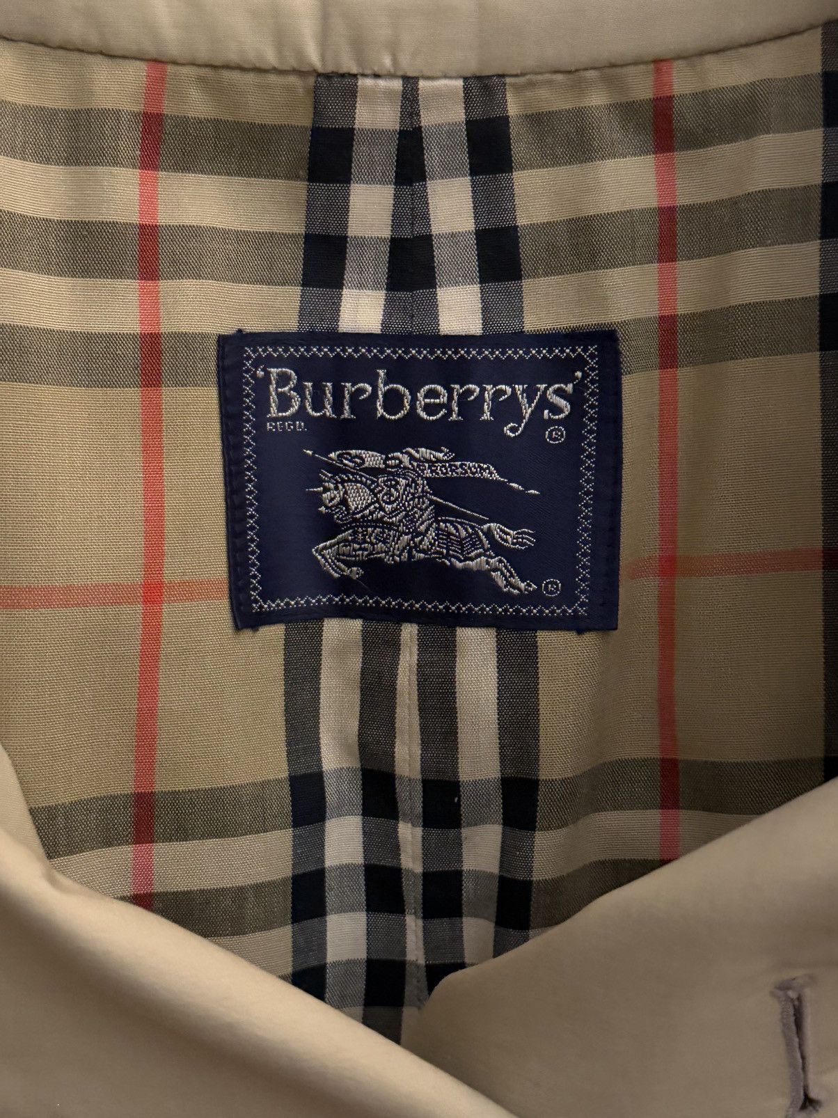 Burberry Burberrys Tan Trench Coach Size XL (42 Long) Size US XL / EU 56 / 4 - 3 Thumbnail