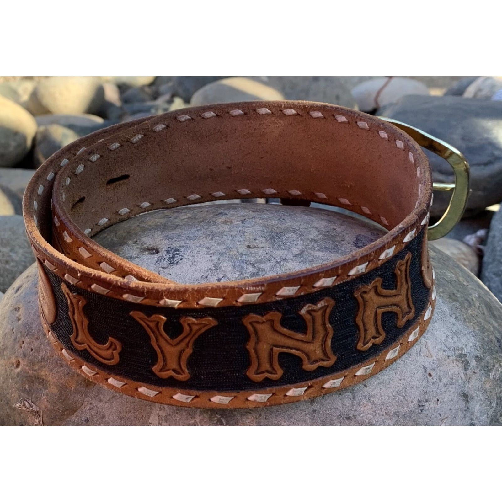 Vintage VINTAGE Tooled Leather Western Belt With Name LYNN Size 24 Leather Brown Unbranded Adult Unisex Belt Size ONE SIZE - 2 Thumbnail
