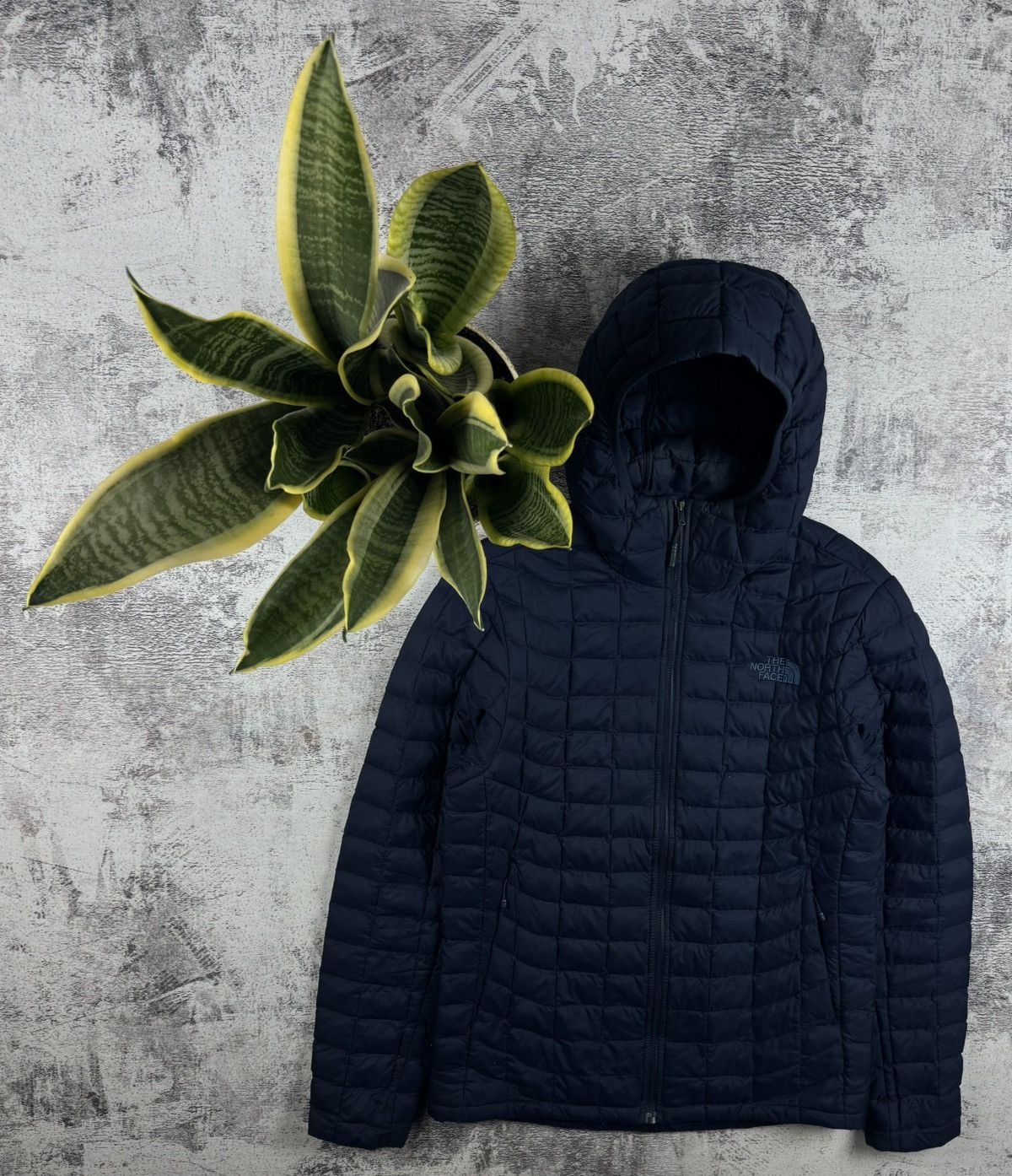 The North Face The North Face HyVent Thermoball Hoodie Puffer Down Jacket Size US S / EU 44-46 / 1 - 1 Thumbnail