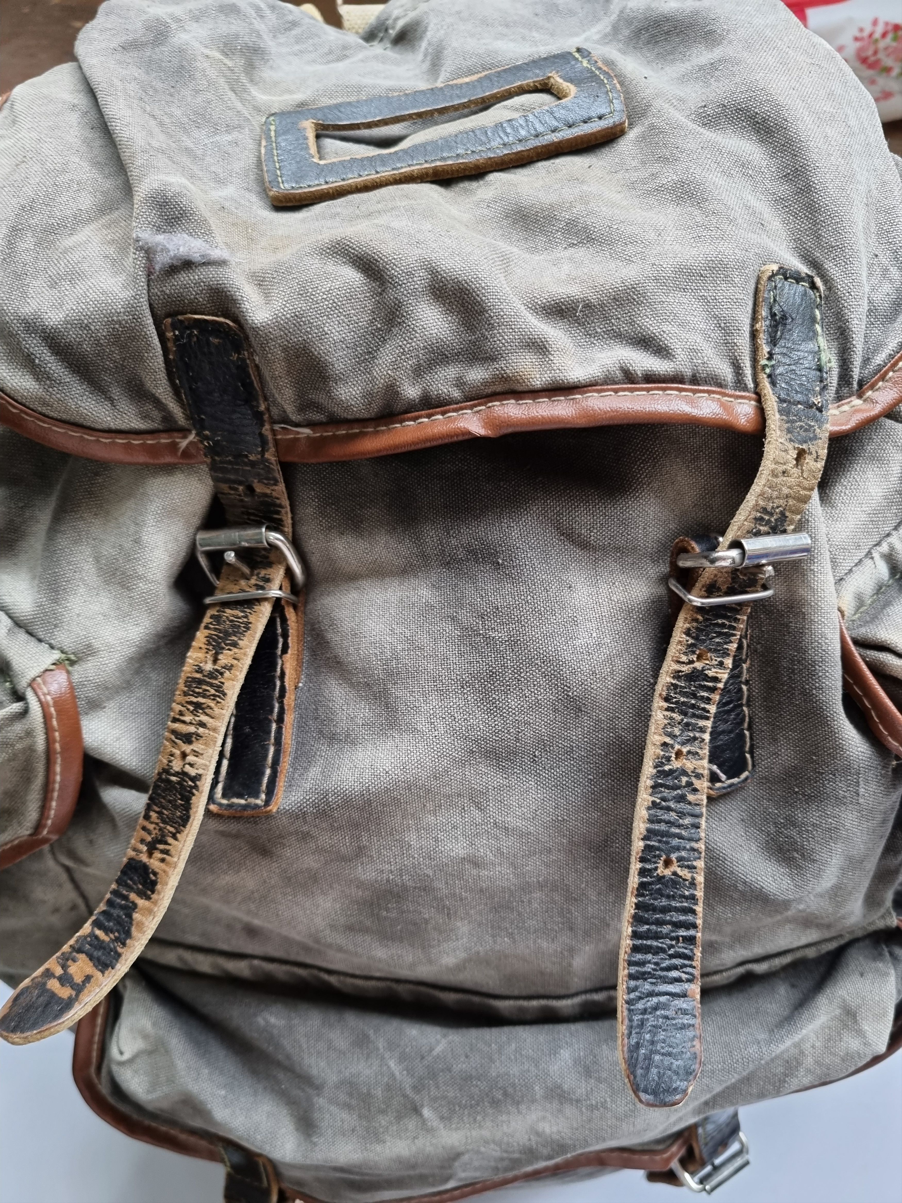 Japanese Brand 50s Vintage Sun Faded Thrashed Backpack Amazing Fade Size ONE SIZE - 24 Thumbnail