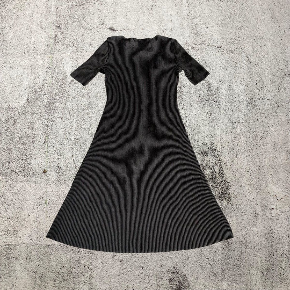 Japanese Brand 2000s Issey Miyake Specchio Pleats Architectural Midi Dress Size M / US 6-8 / IT 42-44 - 12 Thumbnail