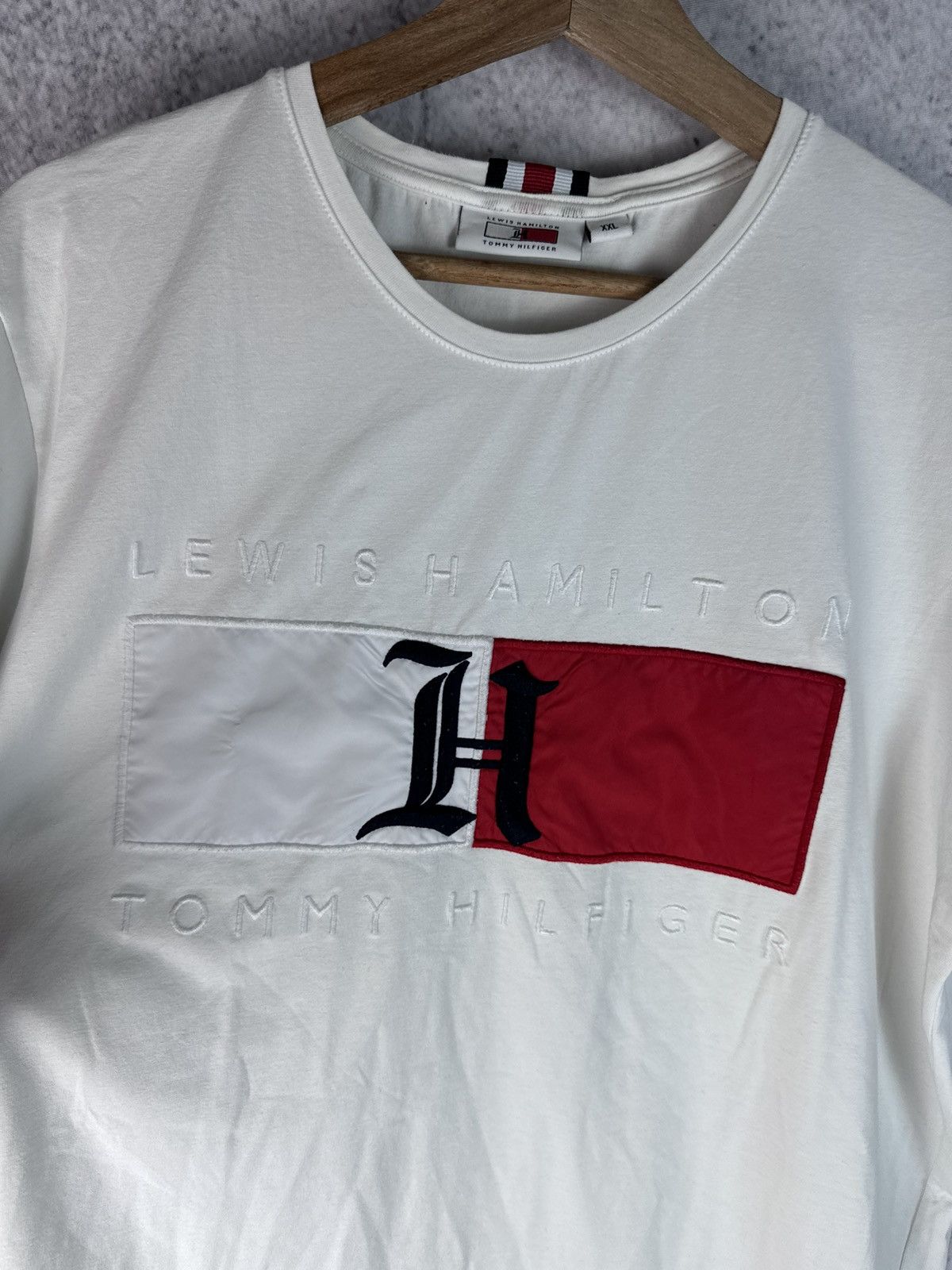 Tommy Hilfiger Tommy Hilfiger x Lewis Hamilton T Shirt Oversized Size XXL Size US XXL / EU 58 / 5 - 4 Thumbnail