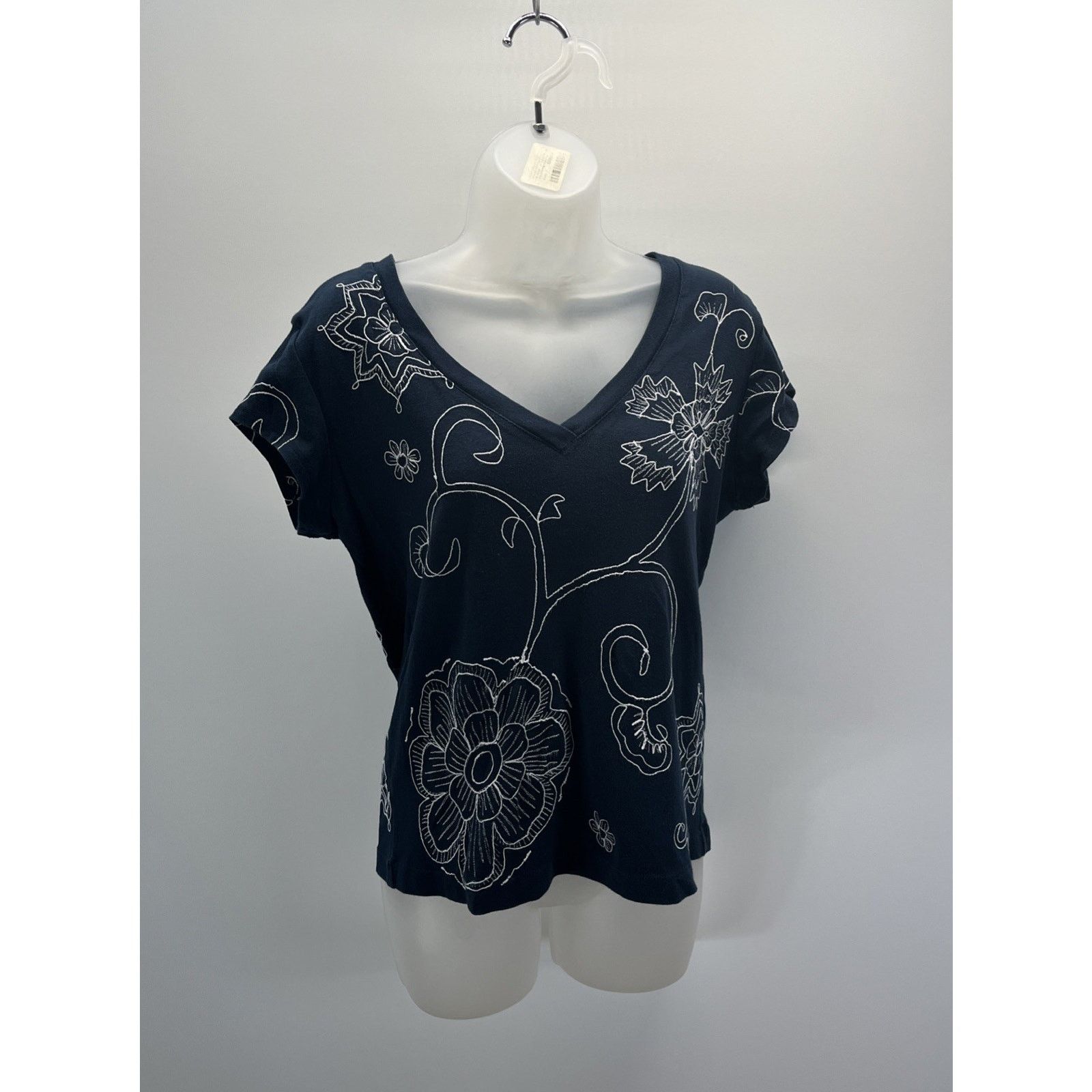 Chicos Chico’s Size 1 Large Navy Cotton Embroidered Flowers T-Shirt Size XS / US 0-2 / IT 36-38 - 3 Thumbnail