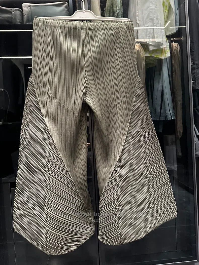 Issey Miyake Issey Miyake size:3 Khaki Irregular Pants Size 22" - 2 Thumbnail