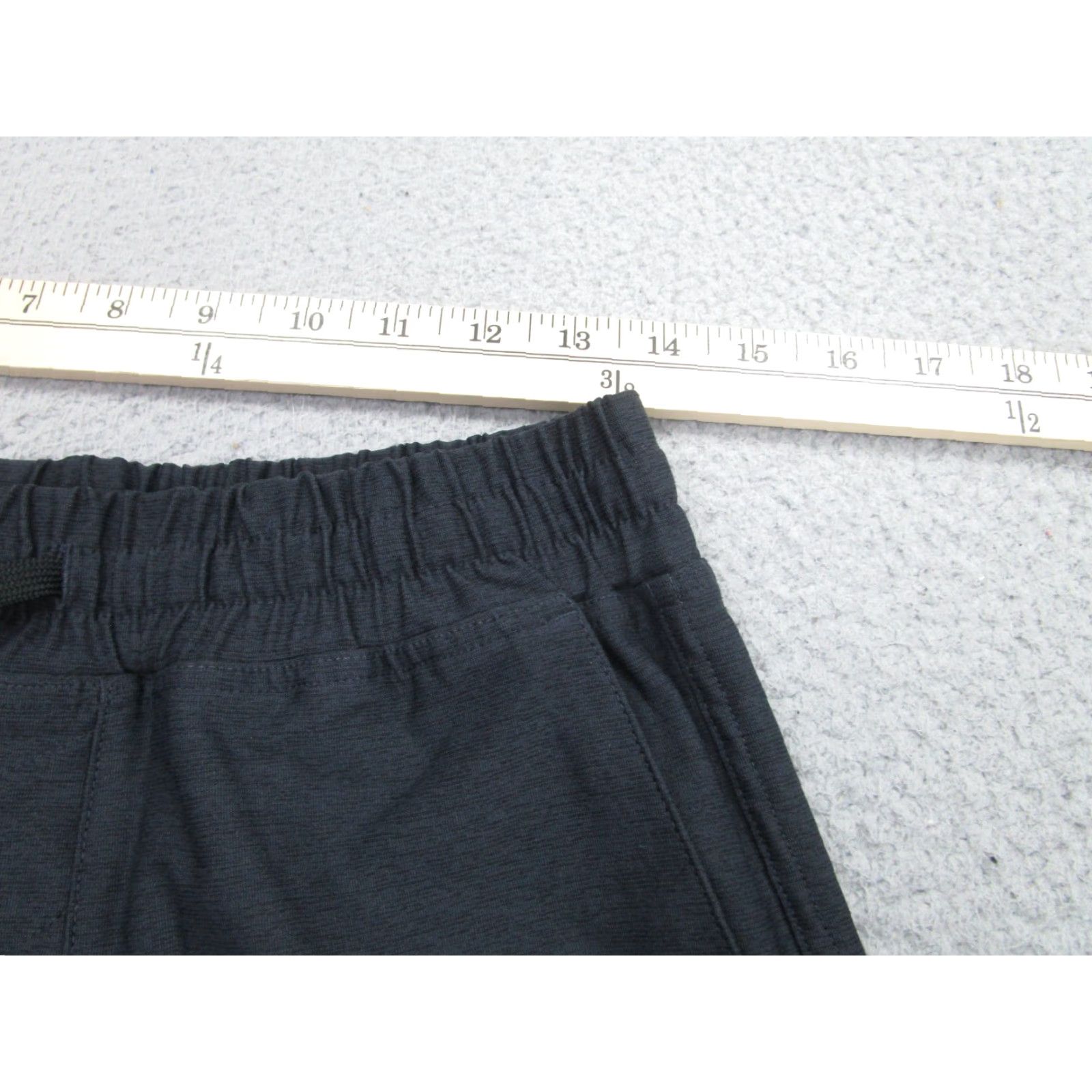 Outdoor Voices Outdoor Voices Active Shorts Mens S Gray Athletic Pocket Drawstring Lounge Shorts Size US 29 - 2 Thumbnail