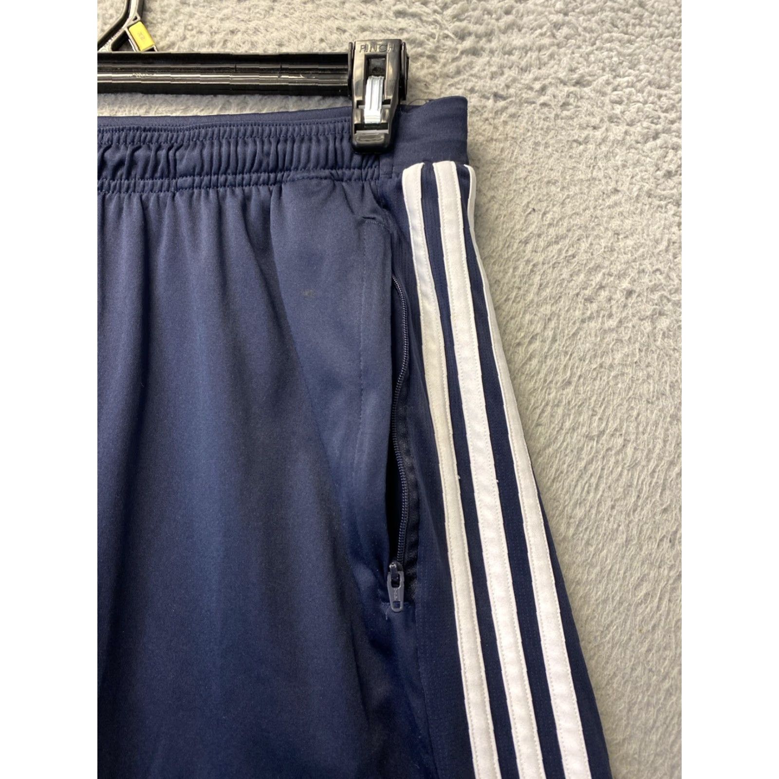 Adidas VINTAGE adidas Men Running Shorts XL Black Activewear Workout Gym Training Size US 36 / EU 52 - 3 Thumbnail