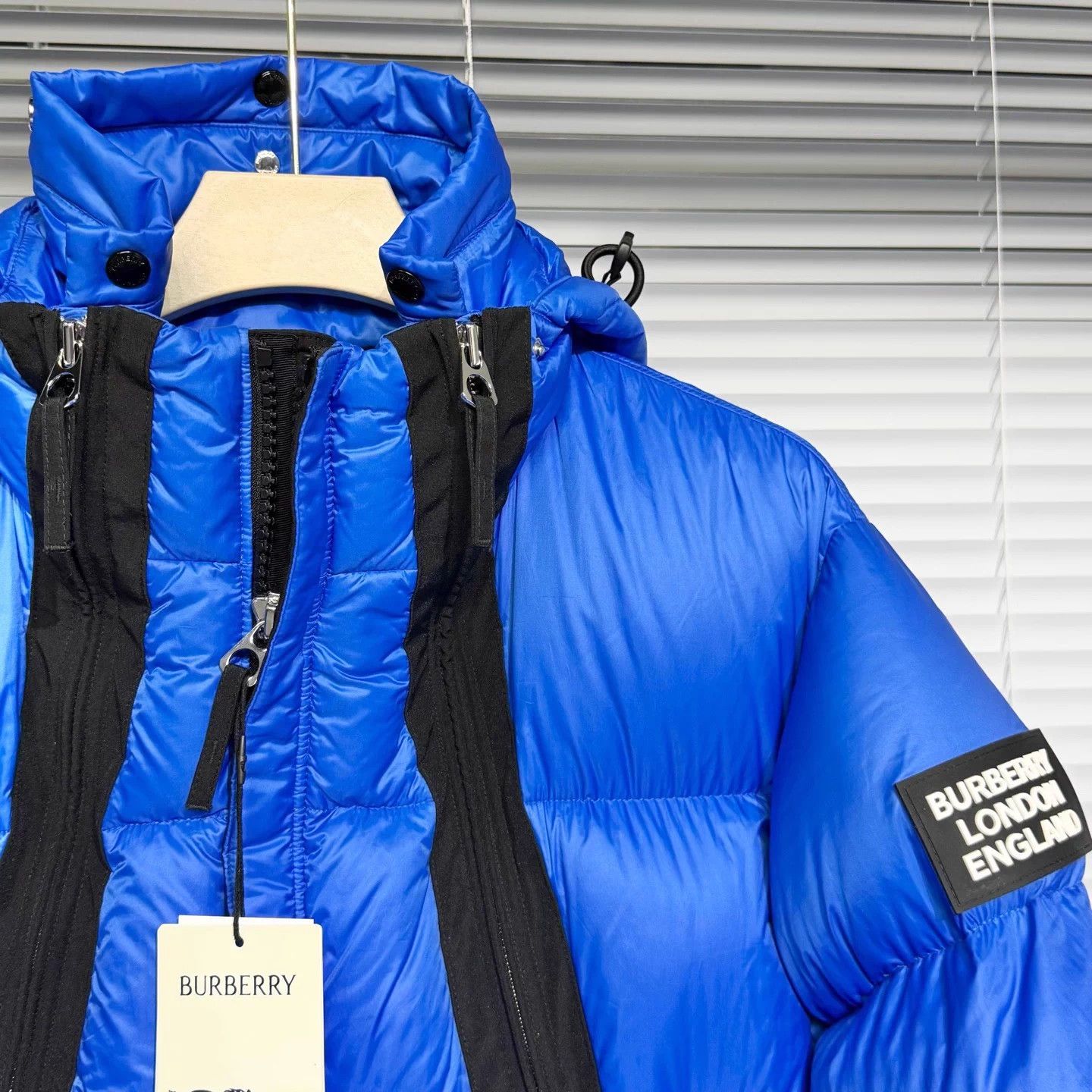 Burberry Burberry blue S down jacket sleeve logo hidden hood zipper Size US S / EU 44-46 / 1 - 3 Thumbnail